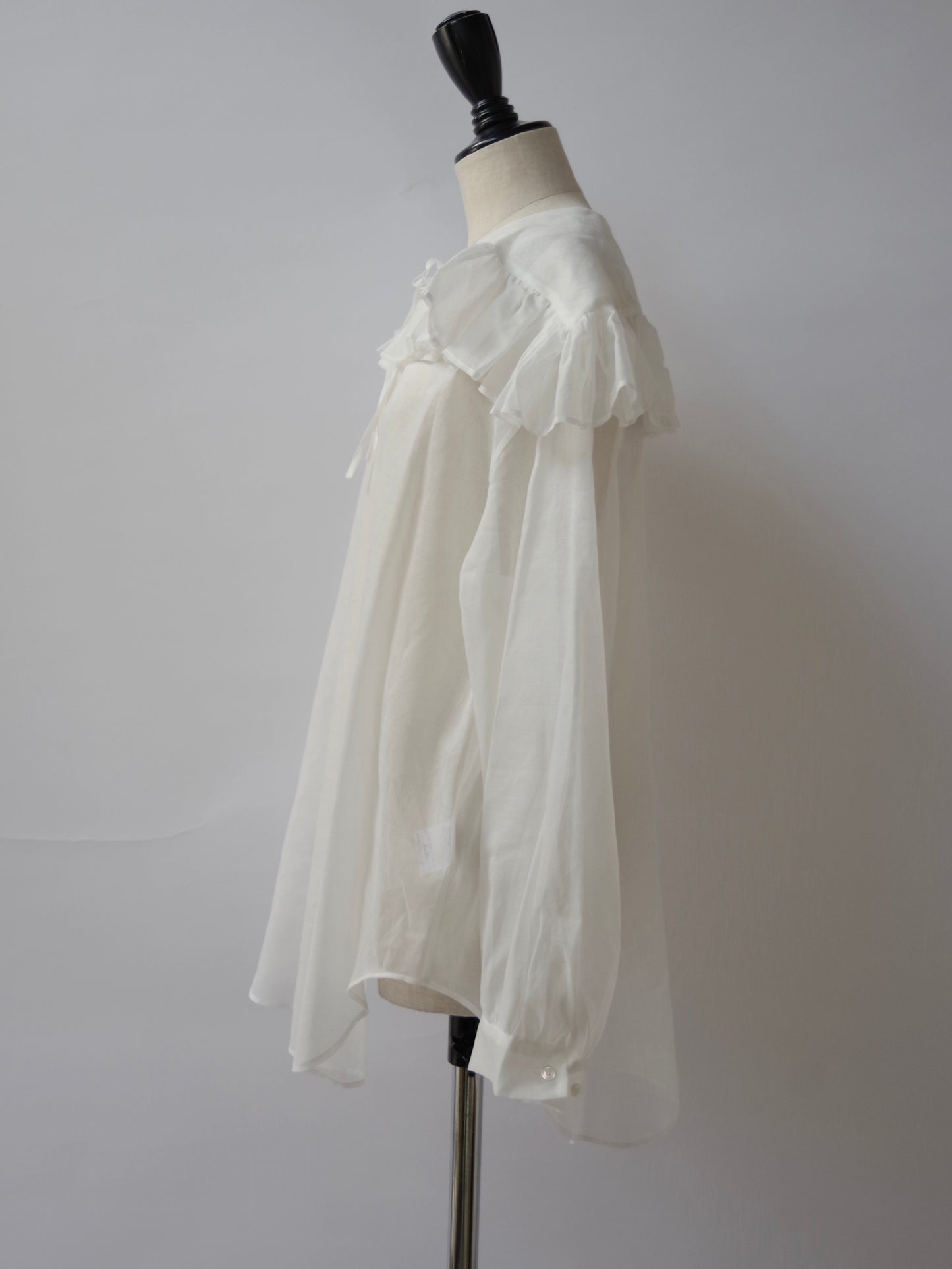 fril collar blouse | Heriter