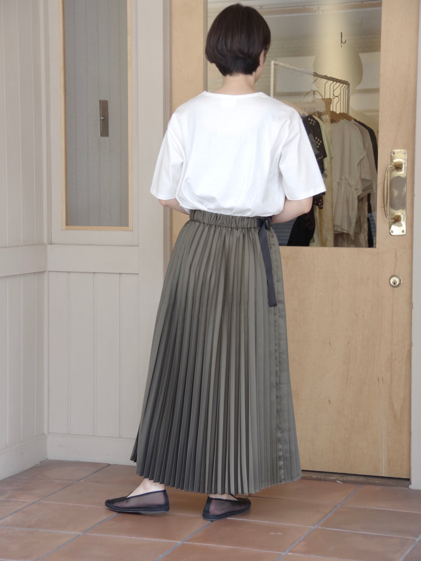 Polyester twill half way accordion pleated skir | itochi