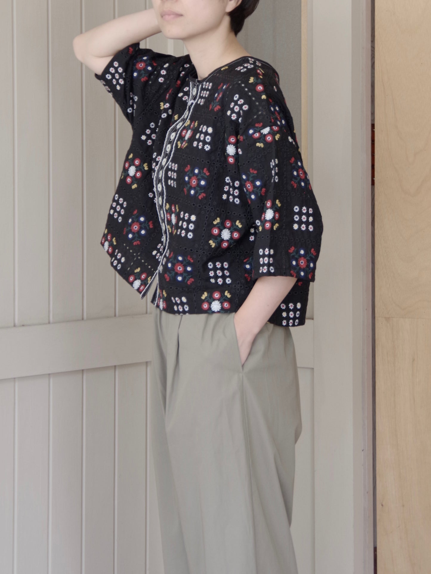 eyelet embroidely haori ブラウス ( 2color) | yuni