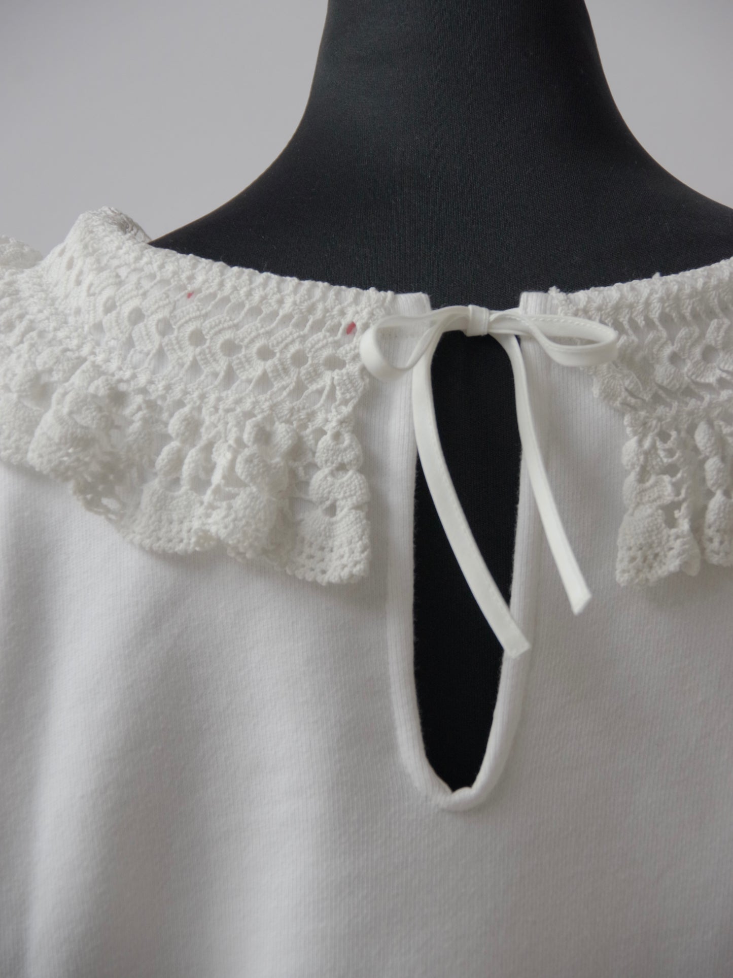 アンティークレース×裏毛 ショートプルオーバー MO-24-CT001 | motley