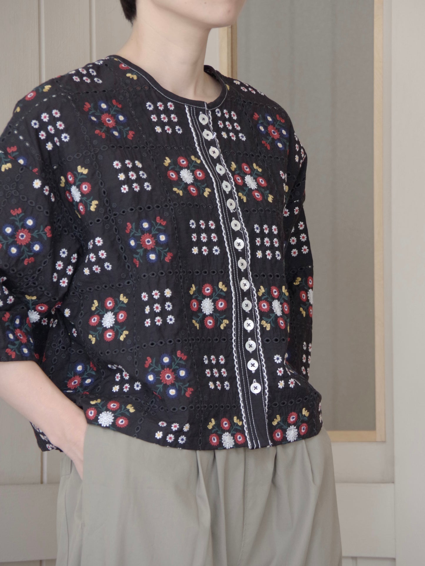 eyelet embroidely haori ブラウス ( 2color) | yuni