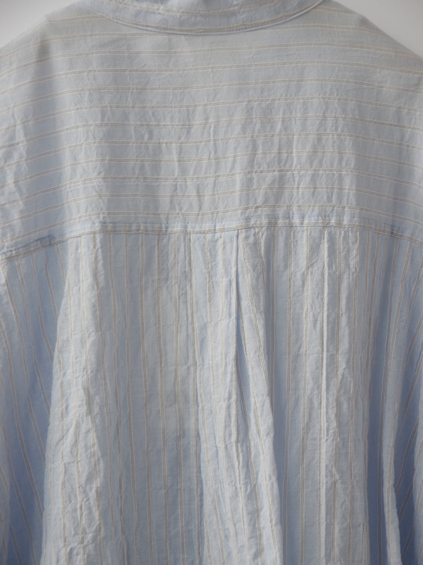 shirring stripe バンドカラーシャツ (2 color) | bulle de savon