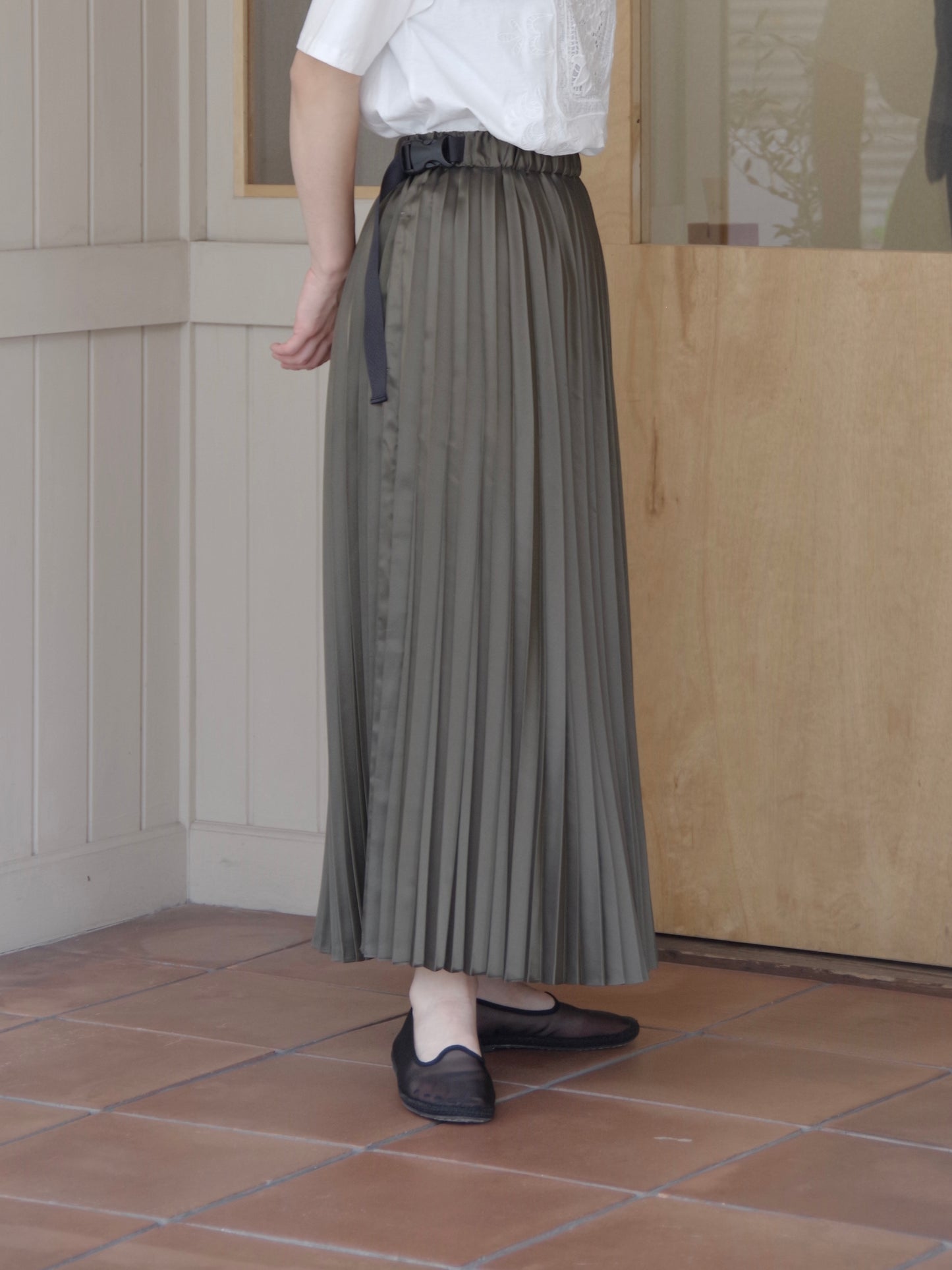 Polyester twill half way accordion pleated skir | itochi