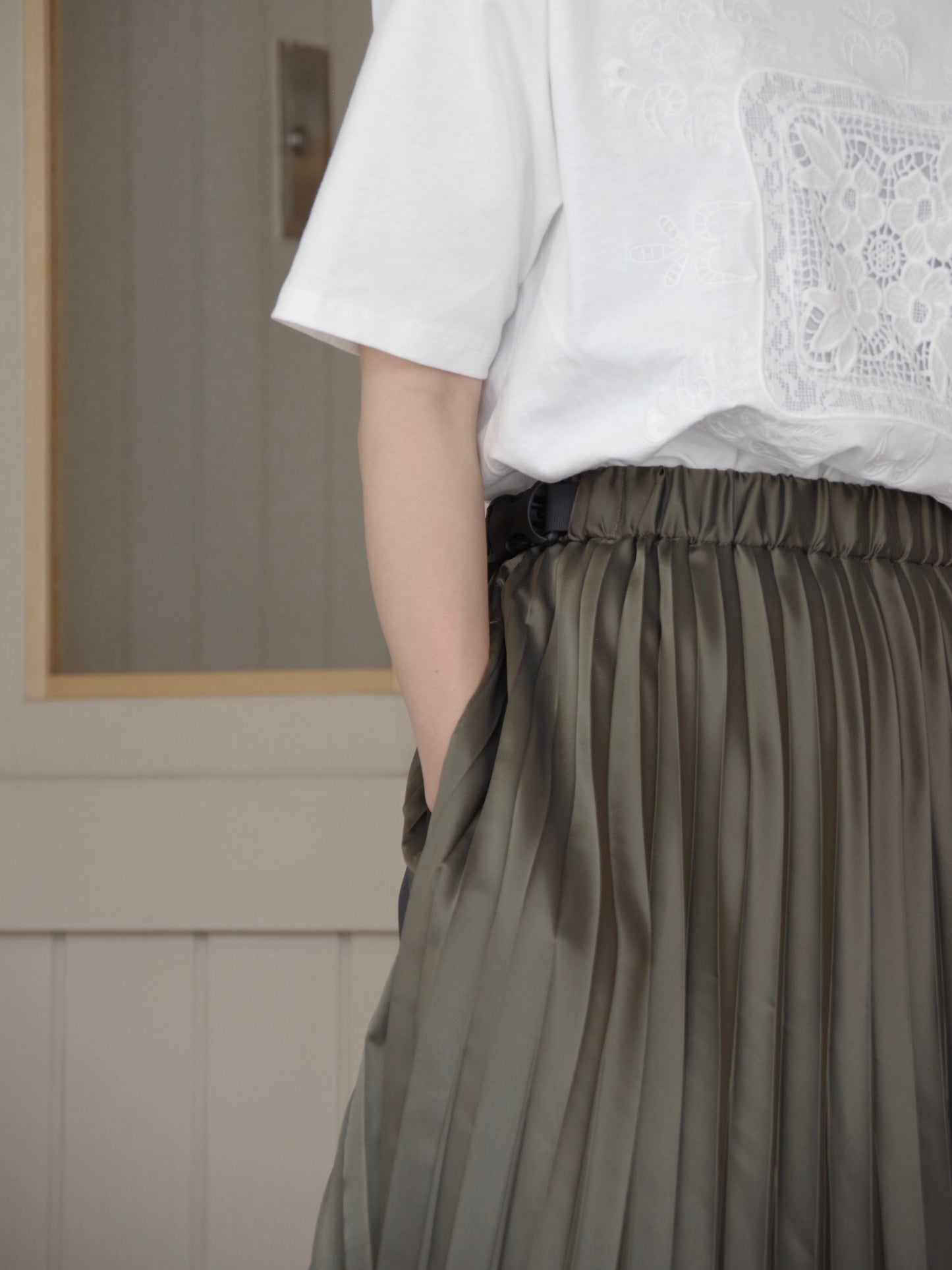 Polyester twill half way accordion pleated skir | itochi