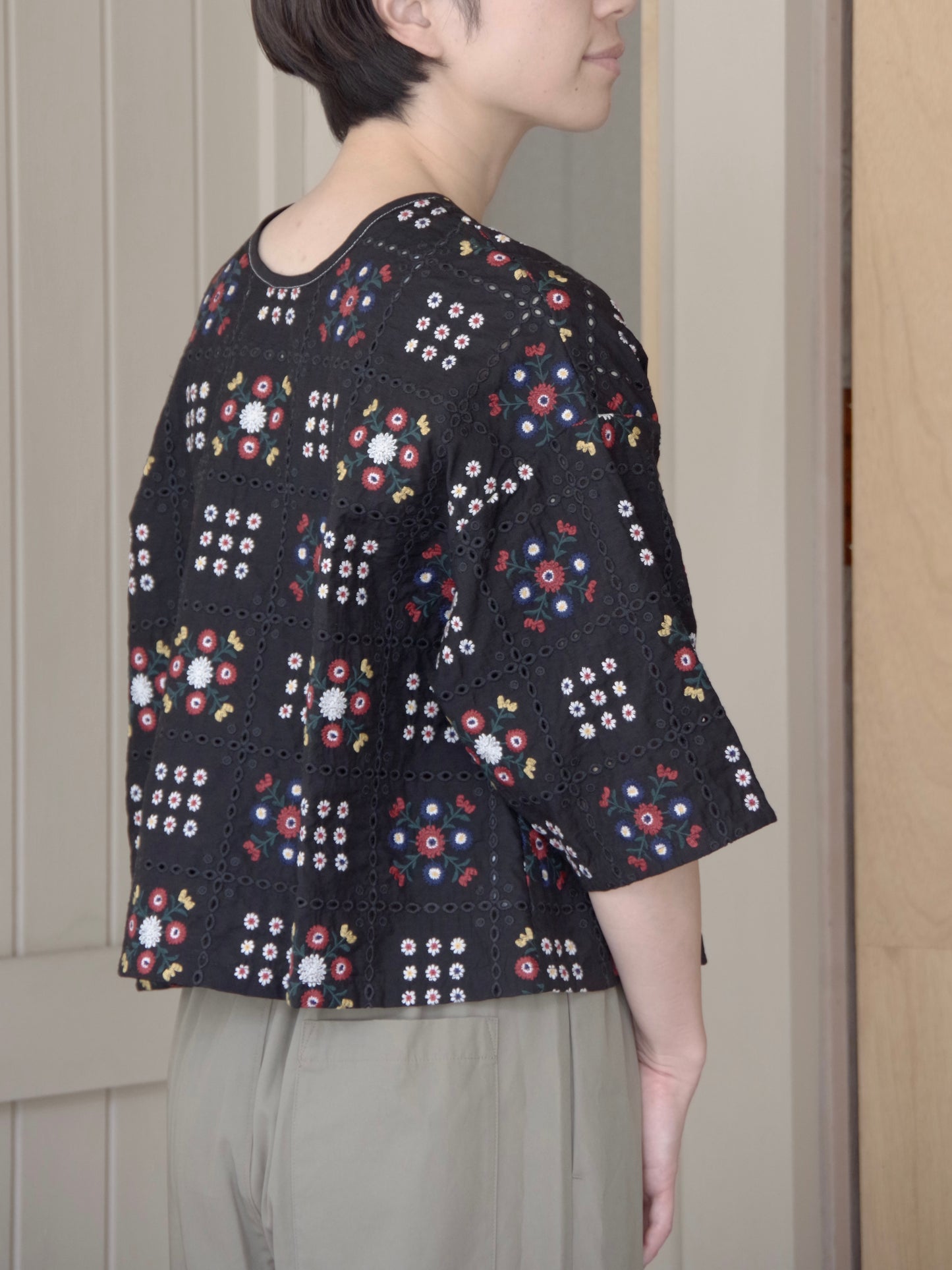 eyelet embroidely haori ブラウス ( 2color) | yuni