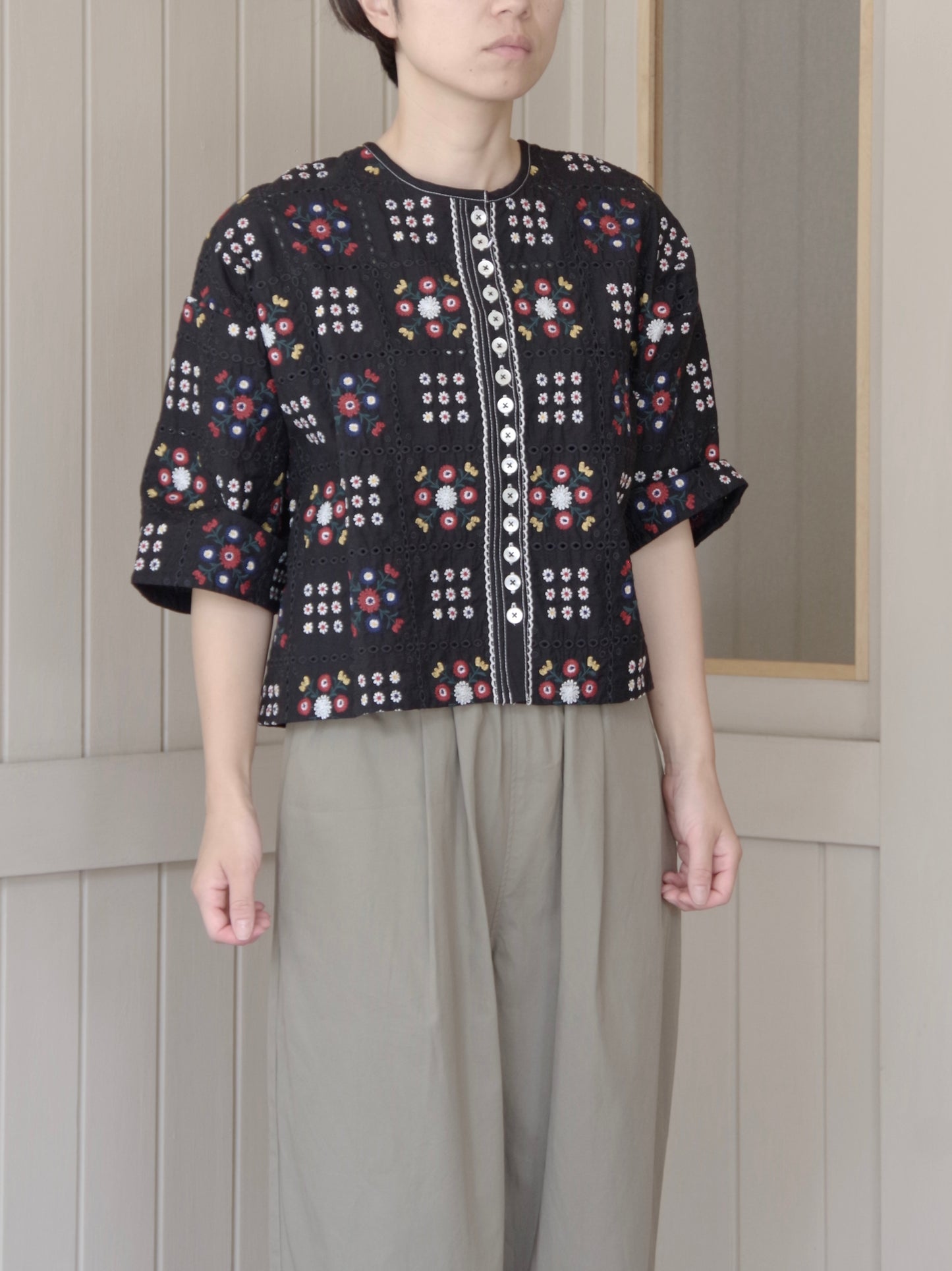 eyelet embroidely haori ブラウス ( 2color) | yuni