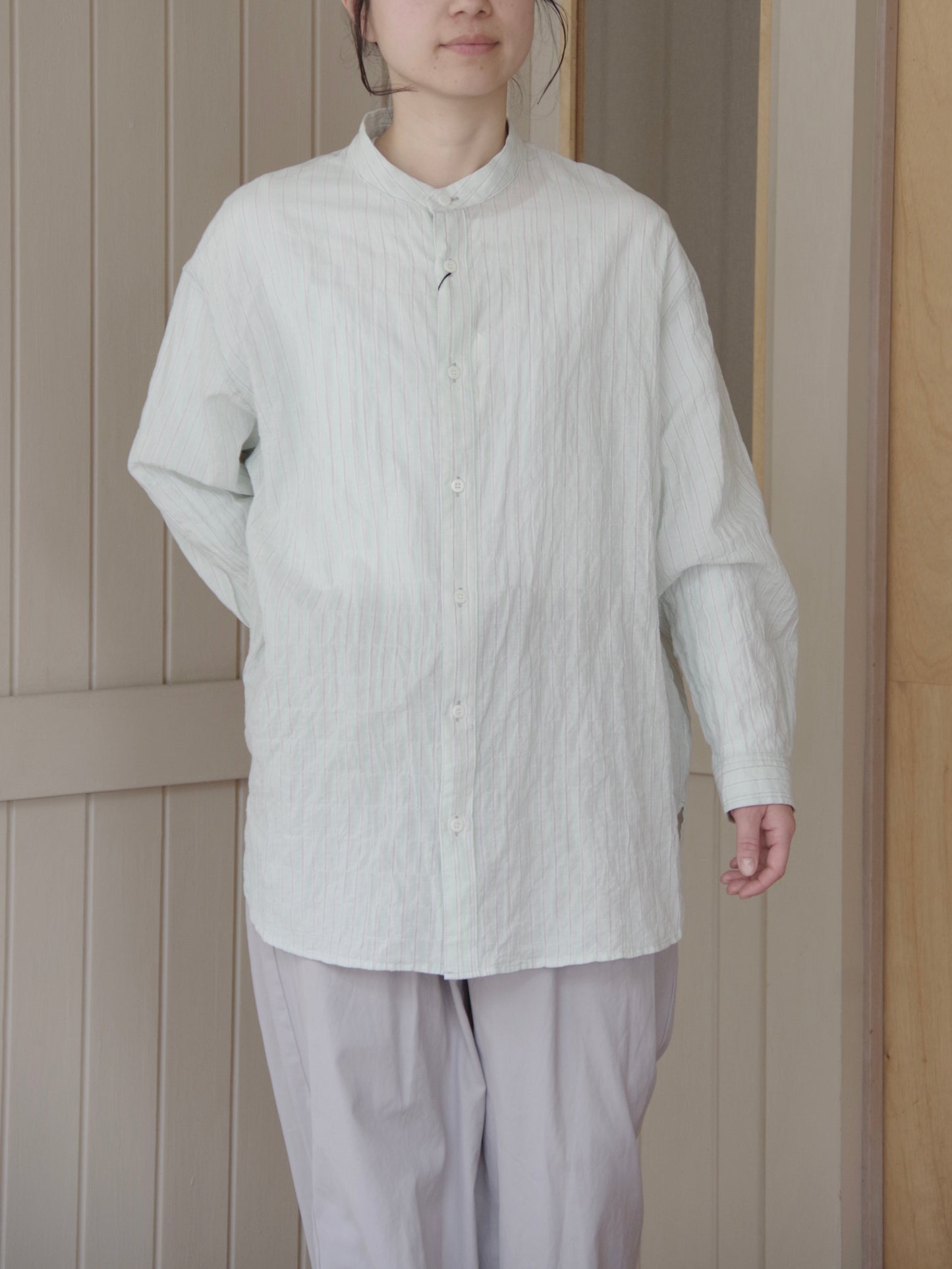 shirring stripe バンドカラーシャツ (2 color) | bulle de savon