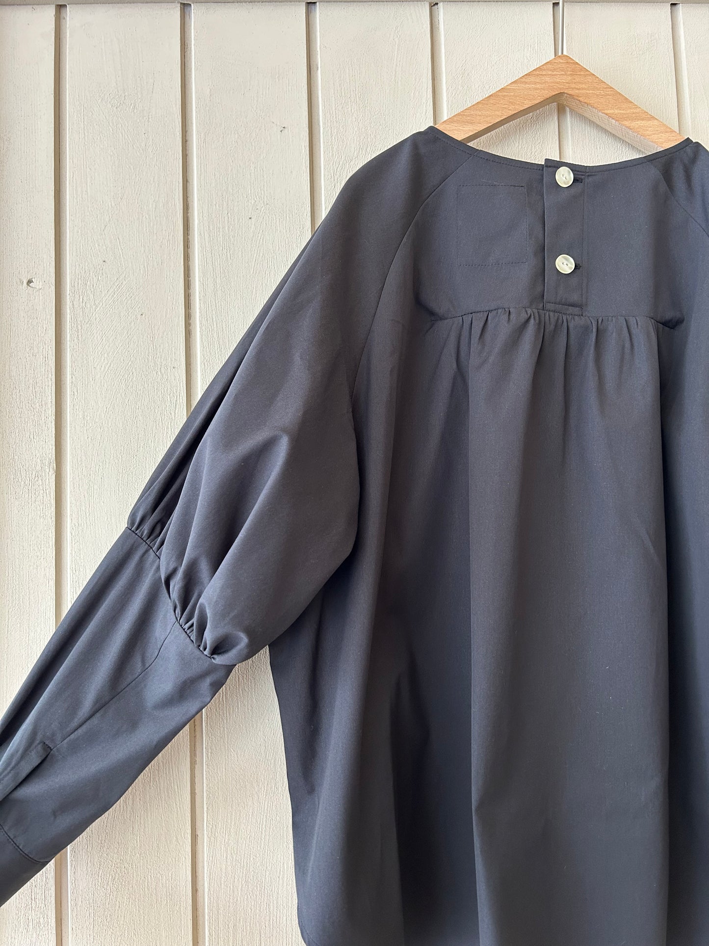 PUFF&SHIRT SLEEVE BLOUSE | SI-HIRAI