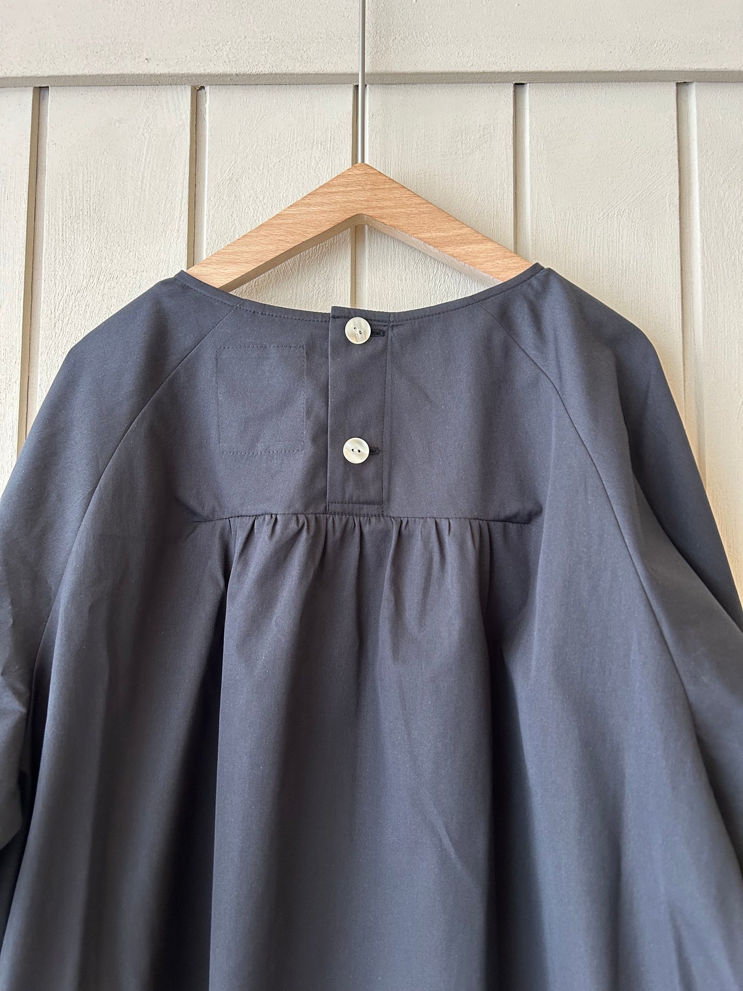 PUFF&SHIRT SLEEVE BLOUSE | SI-HIRAI