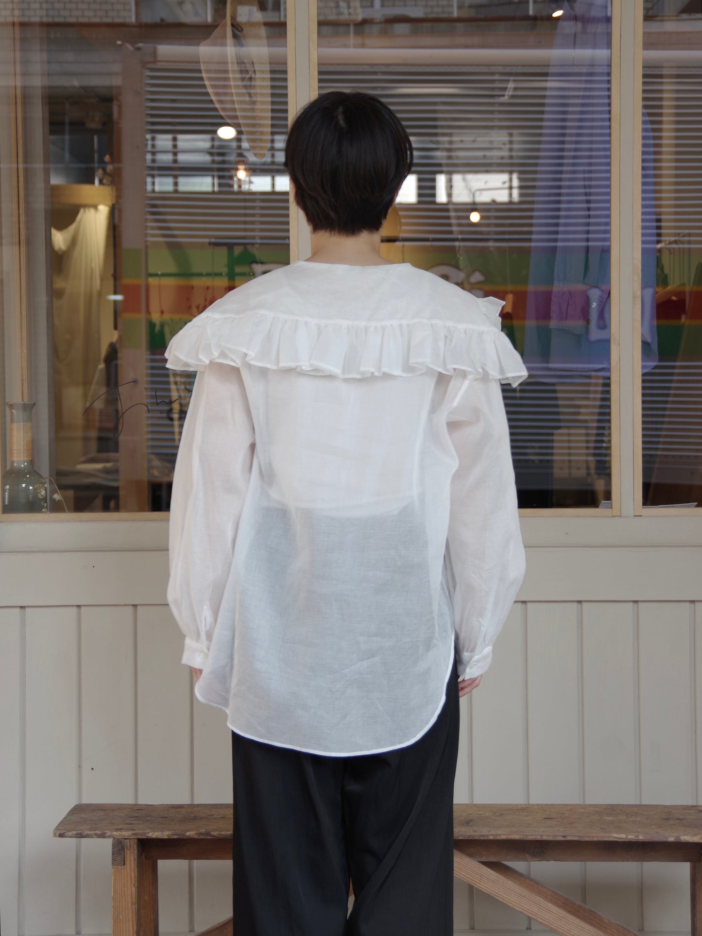 fril collar blouse | Heriter