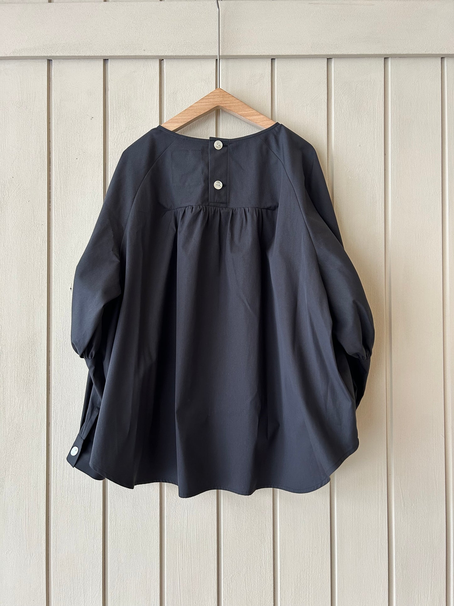 PUFF&SHIRT SLEEVE BLOUSE | SI-HIRAI