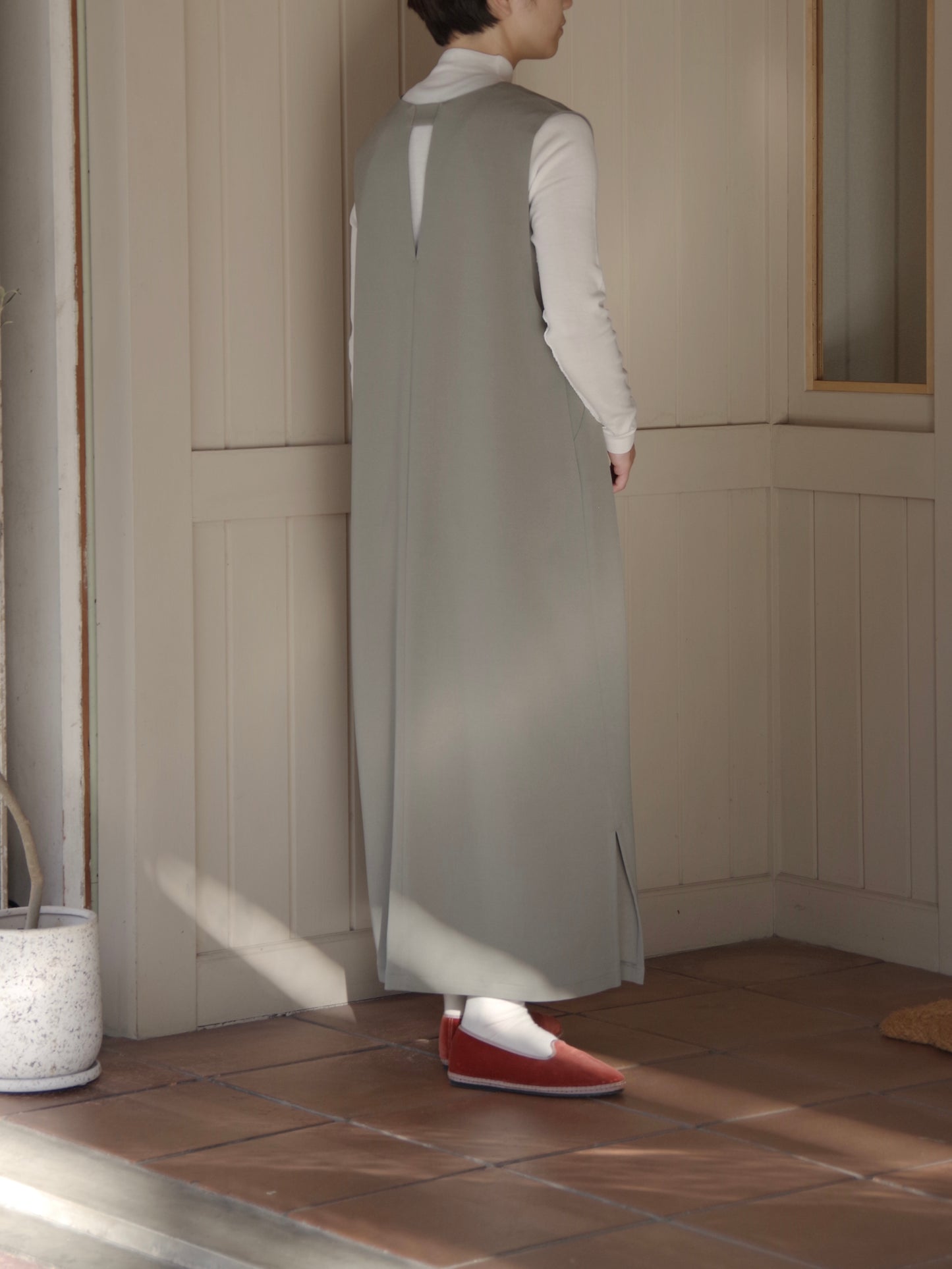 レーヨンウール slit neck jumper スカート | yuni