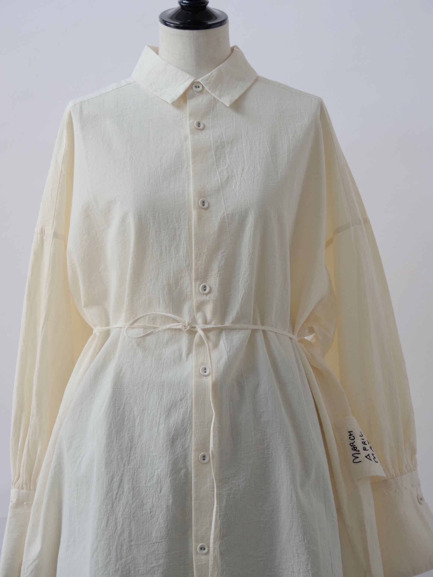 パラムシャツ(バックオープンシャツ) | march april may