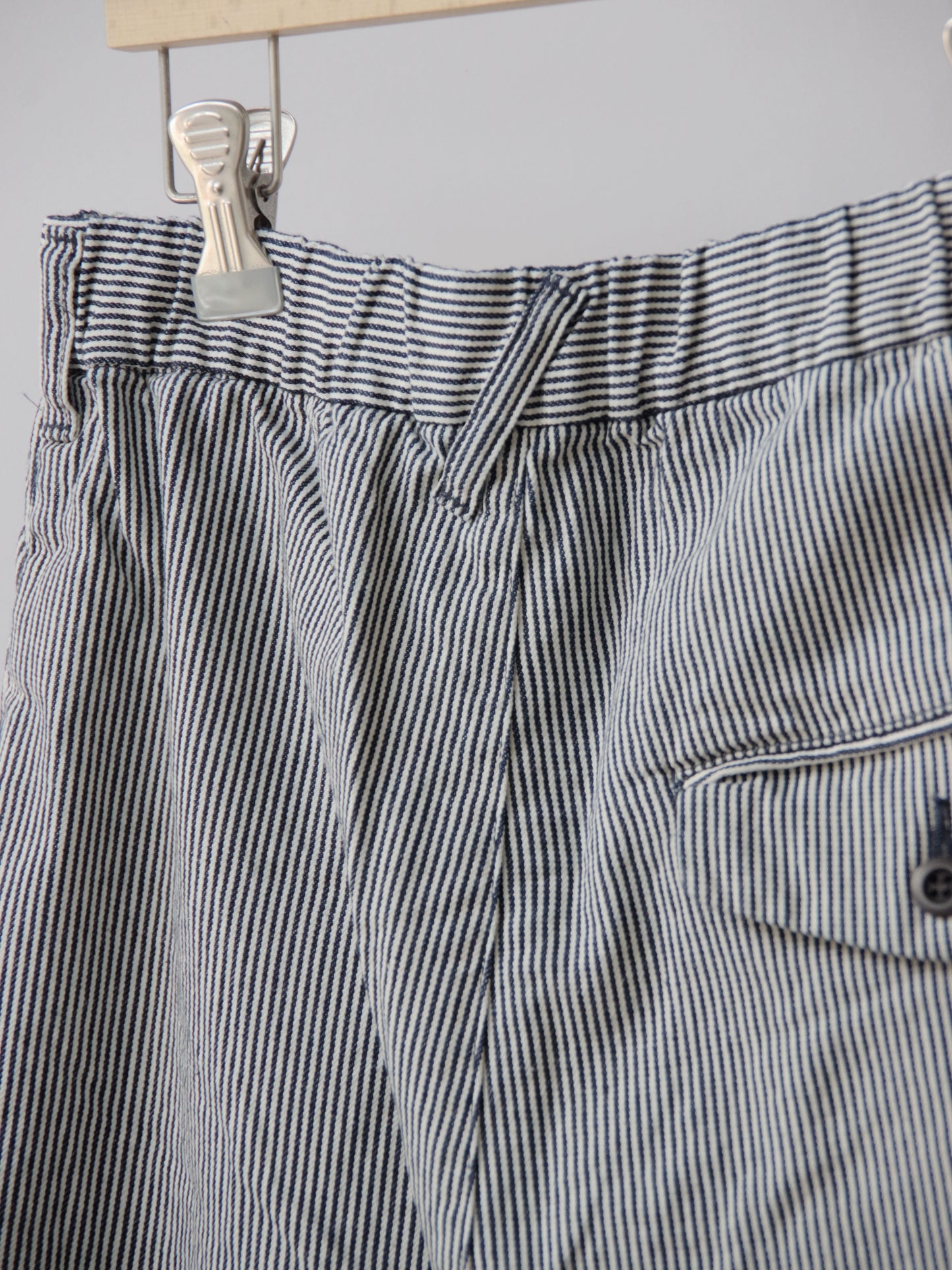 ヒッコリーデニム バレルストレートパンツ | Hands of creation