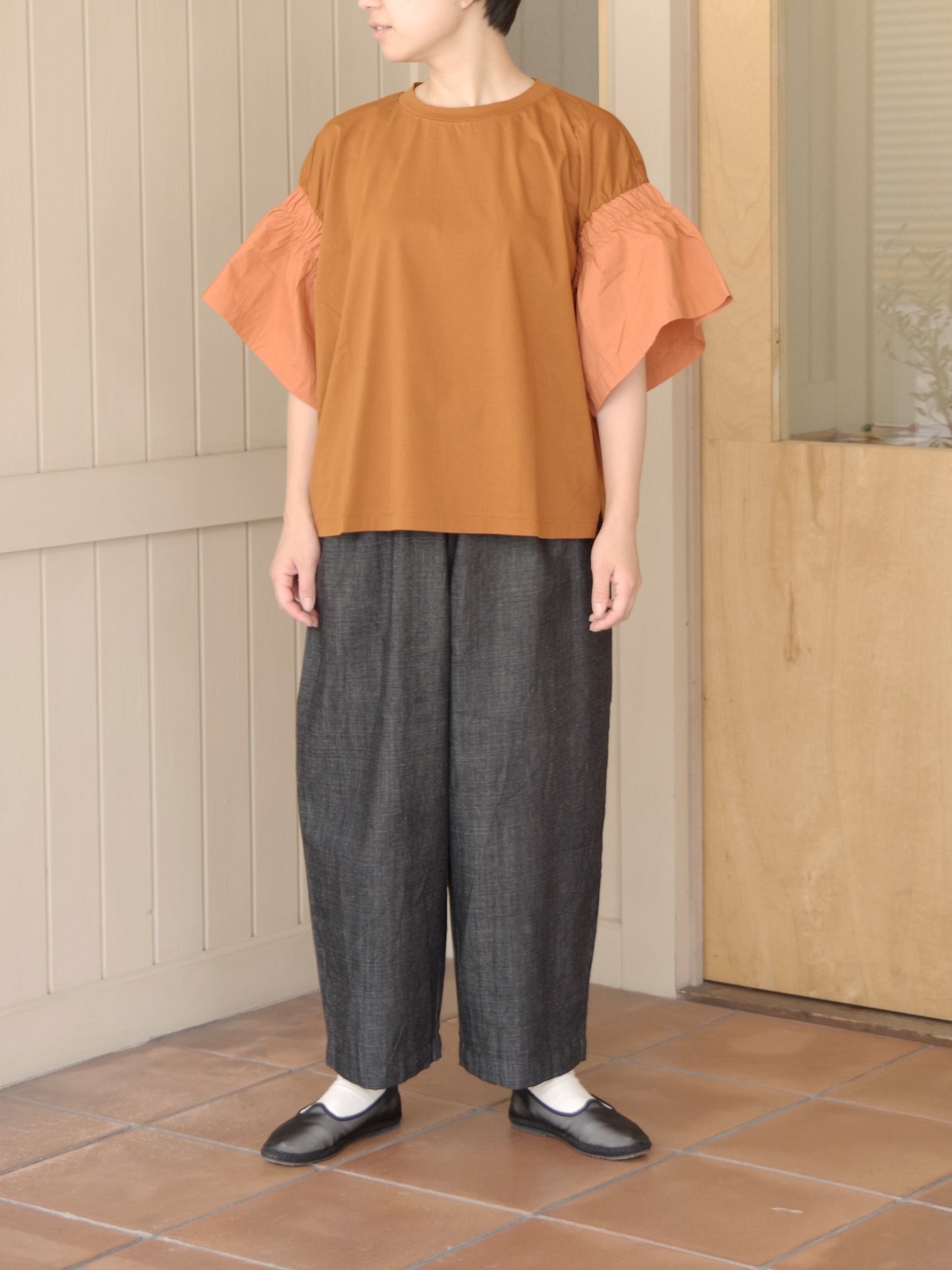 バイカラーギャザースリーブTシャツ (3colors) | UNIVERSAL SEVEN