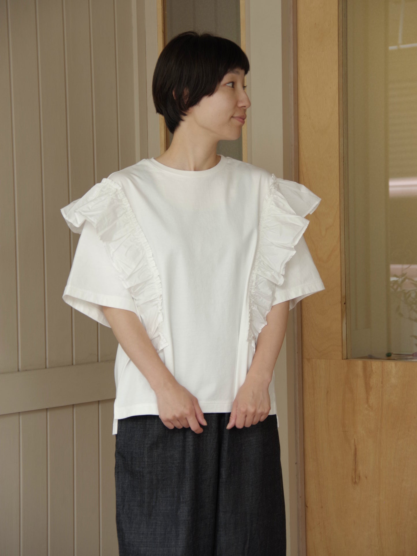 クラシック天竺 バイカラーフリルTシャツ (2color) | UNIVERSAL SEVEN