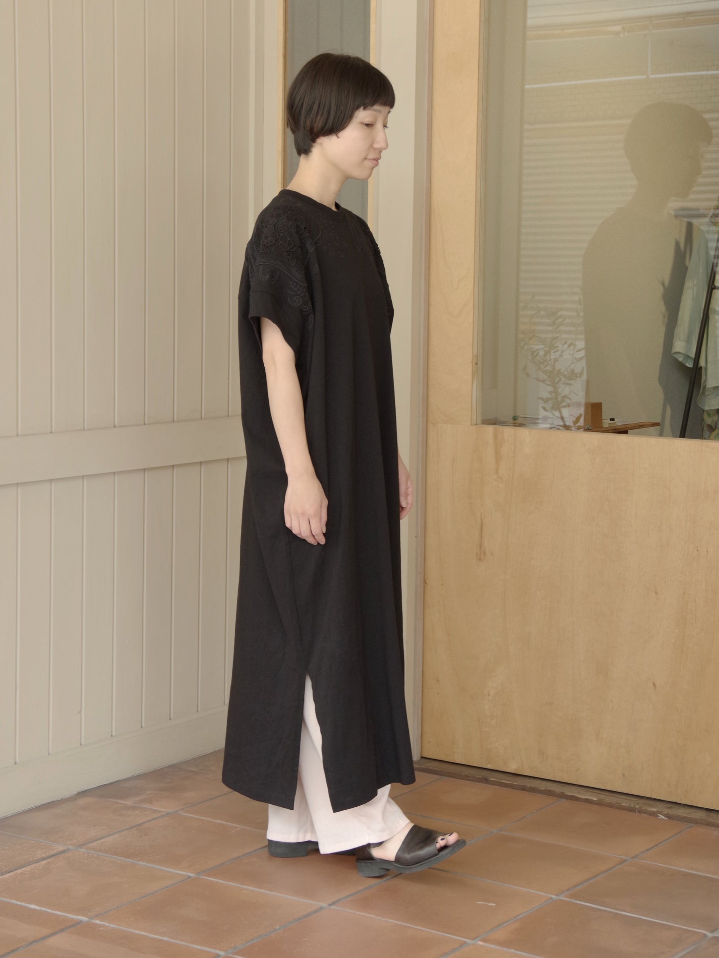 コットンレース刺繍ワンピース | yuni