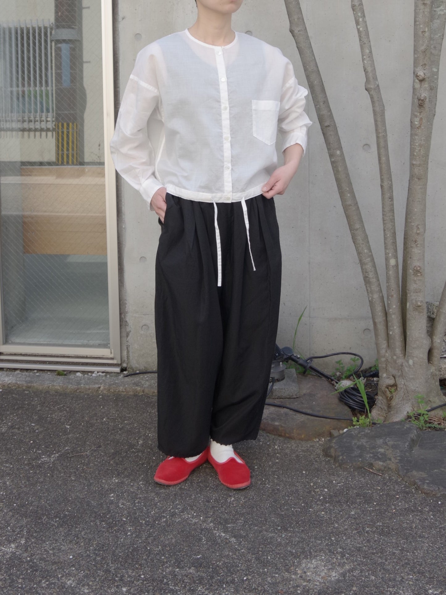 ラミーコットンローンショートブラウス (2color) | koton