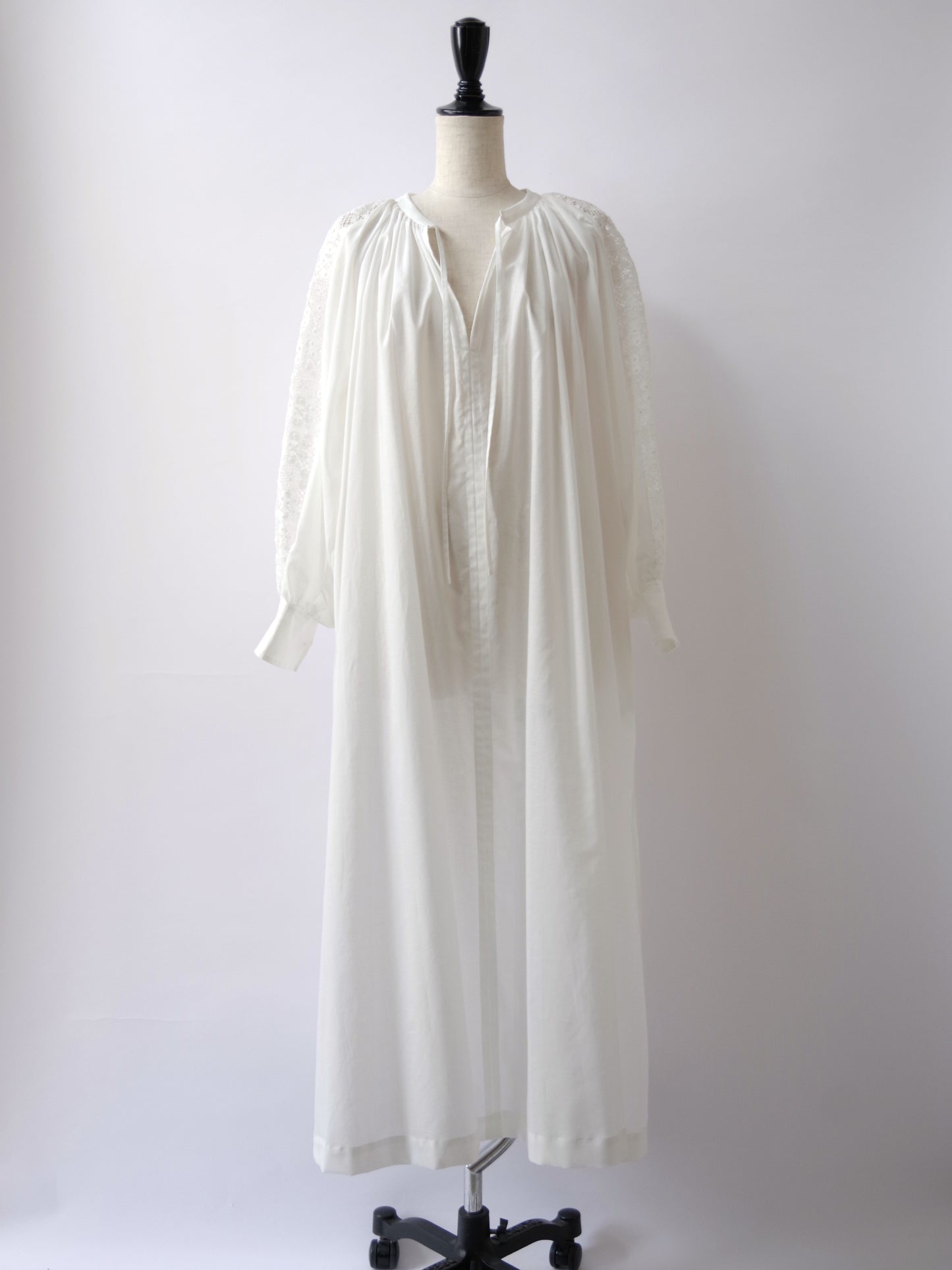 cluny lace dress | Heriter