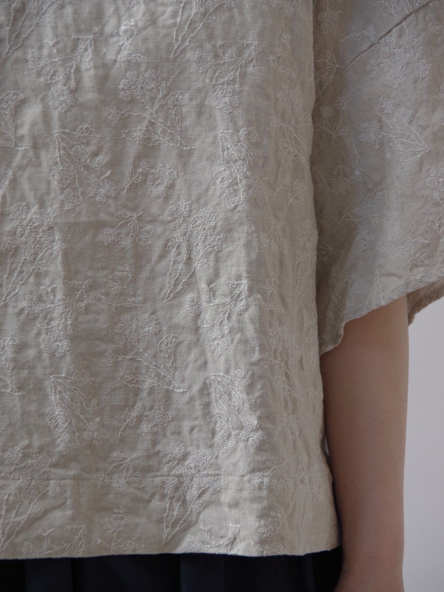 花氷 embroidery blouse | qiri