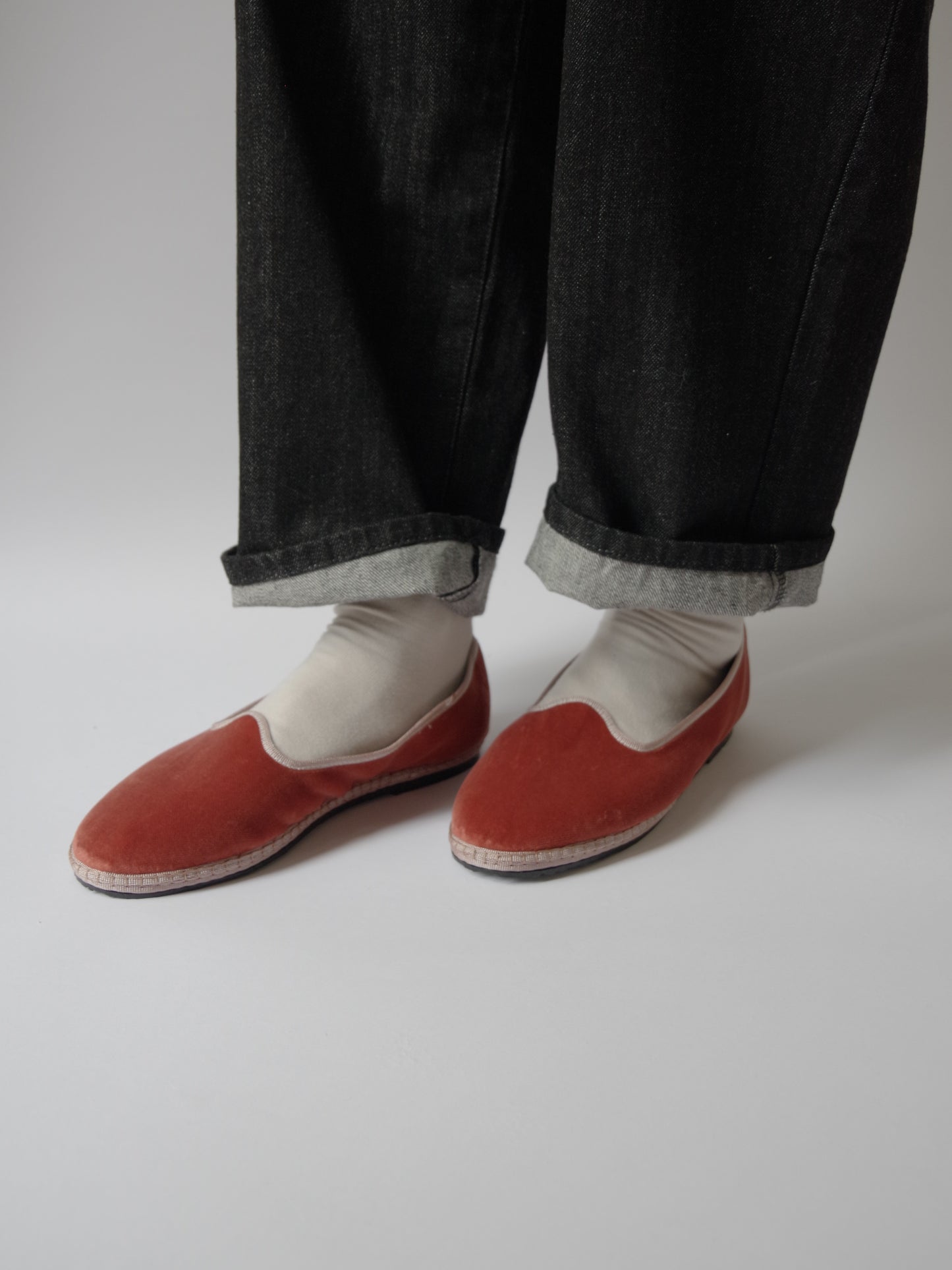 TRAGARA / MARRON×ROSE | Sciuscià