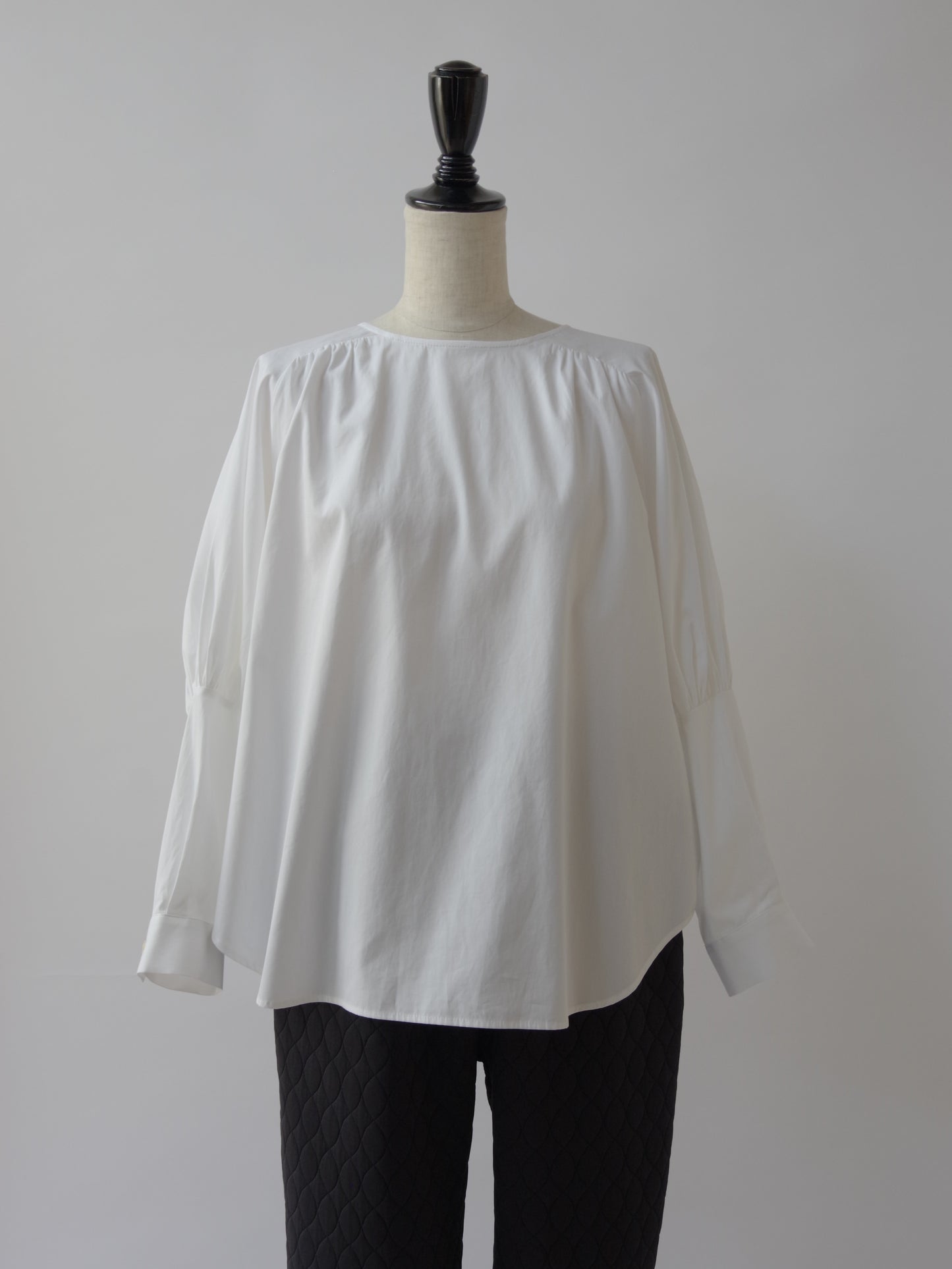 PUFF&SHIRT SLEEVE BLOUSE | SI-HIRAI