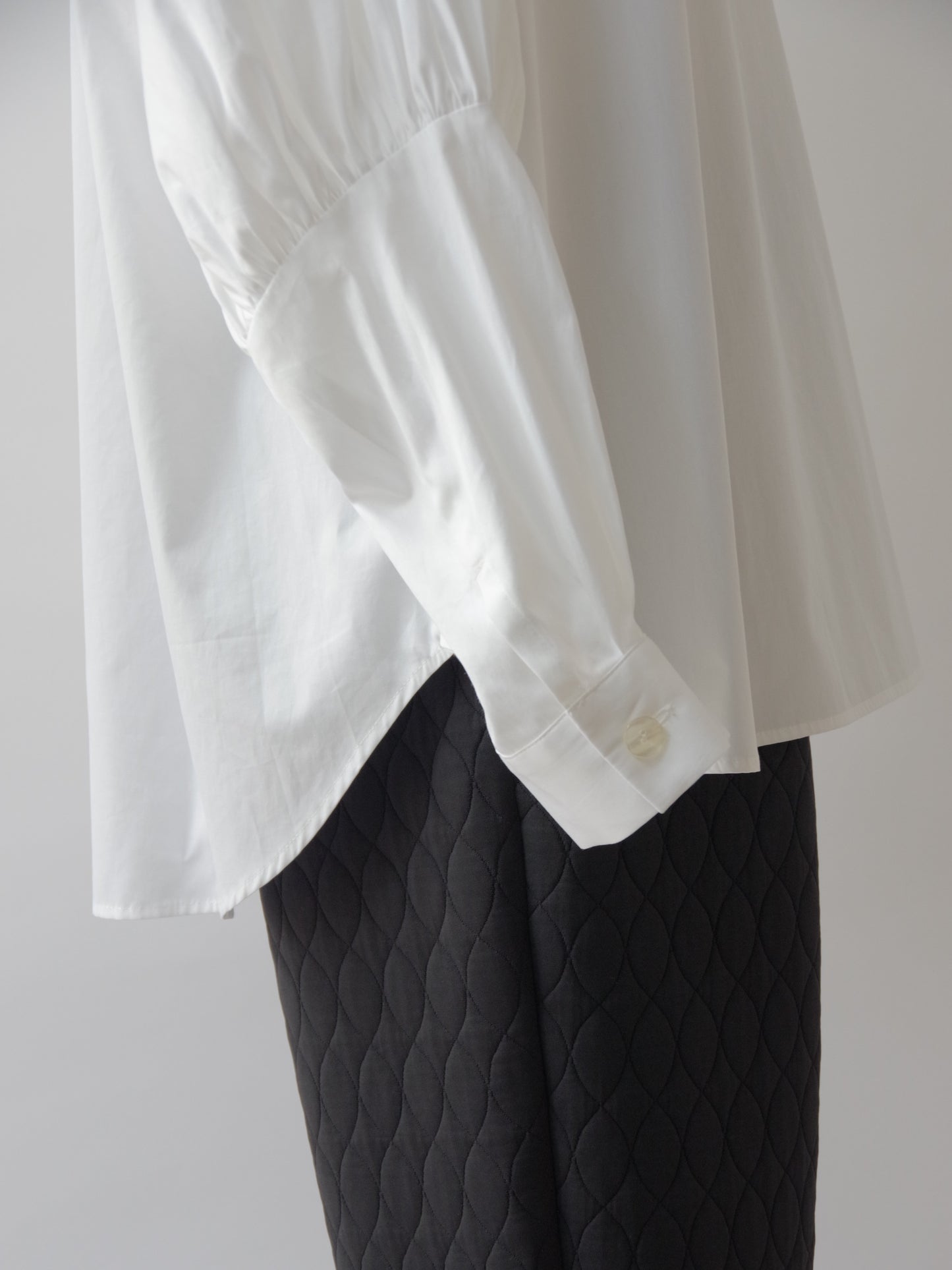 PUFF&SHIRT SLEEVE BLOUSE | SI-HIRAI