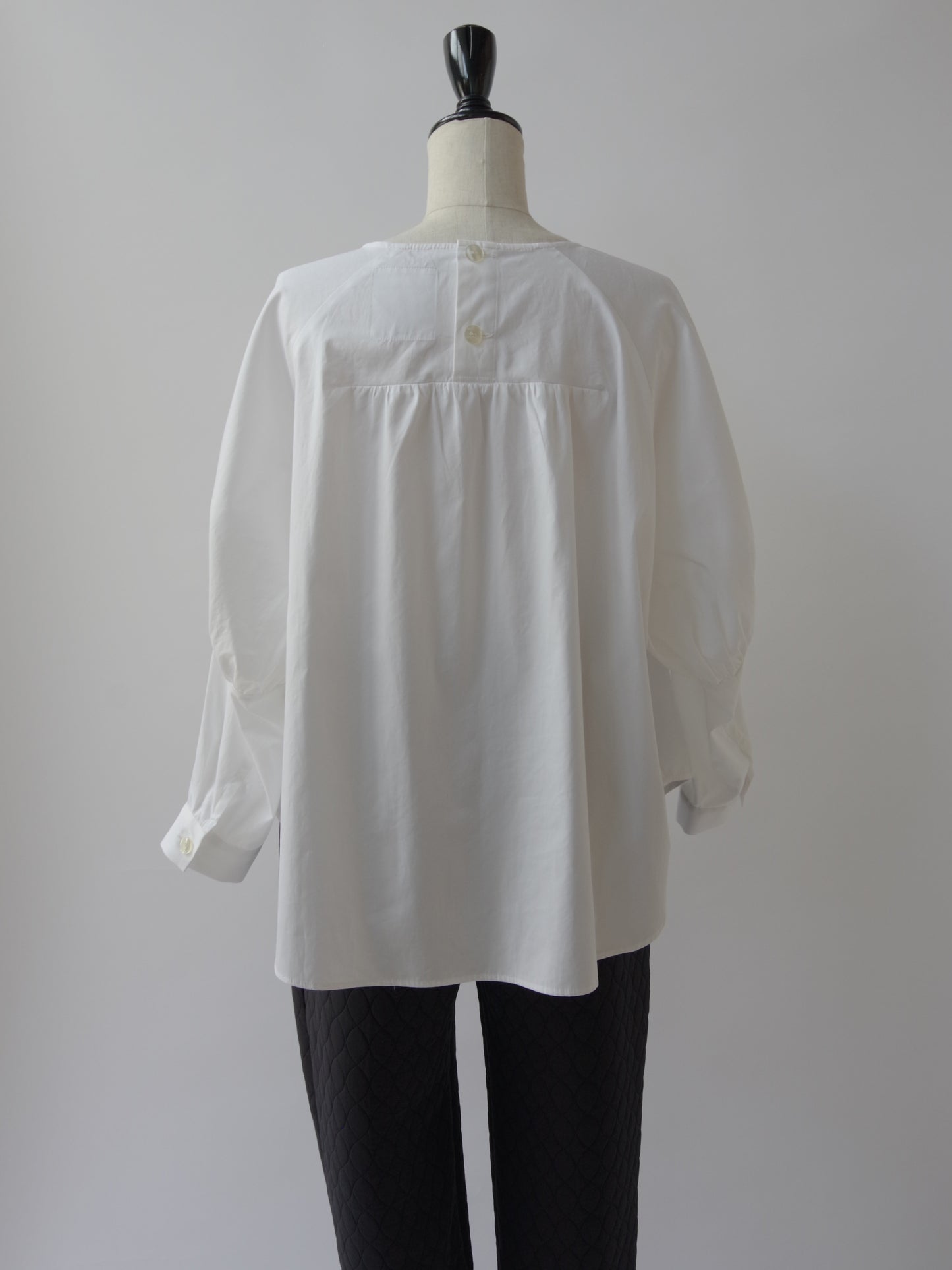 PUFF&SHIRT SLEEVE BLOUSE | SI-HIRAI
