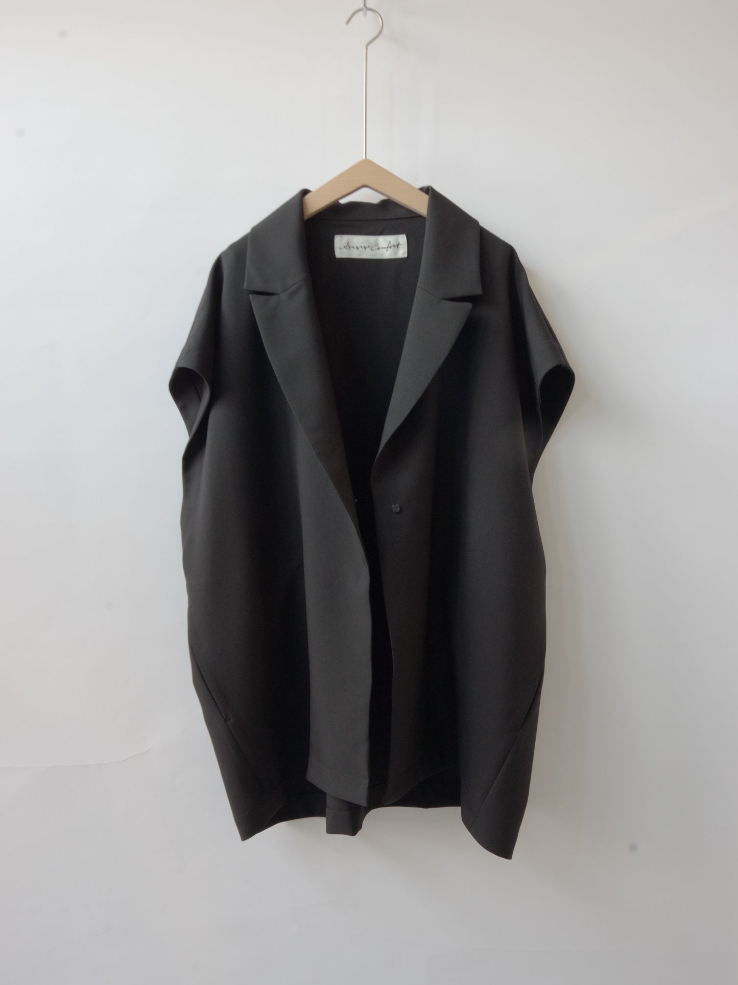 COLLARED VEST | sisisi