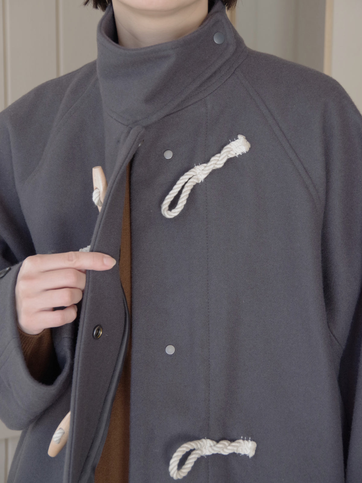 super100 Wool middle length toggle button コート | yuni