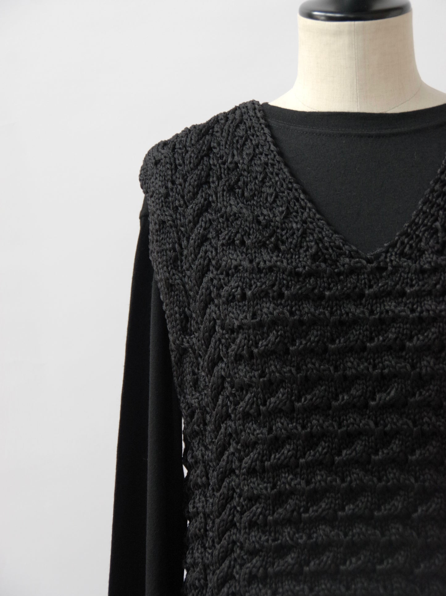 ナイロンリリーヤーン アラン編み ベスト | iki