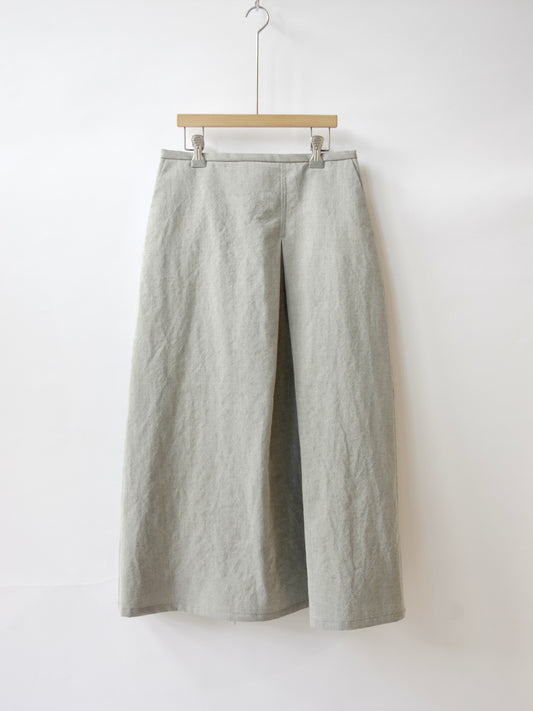 強撚ウールギャバ ボックスタック スカート | iki