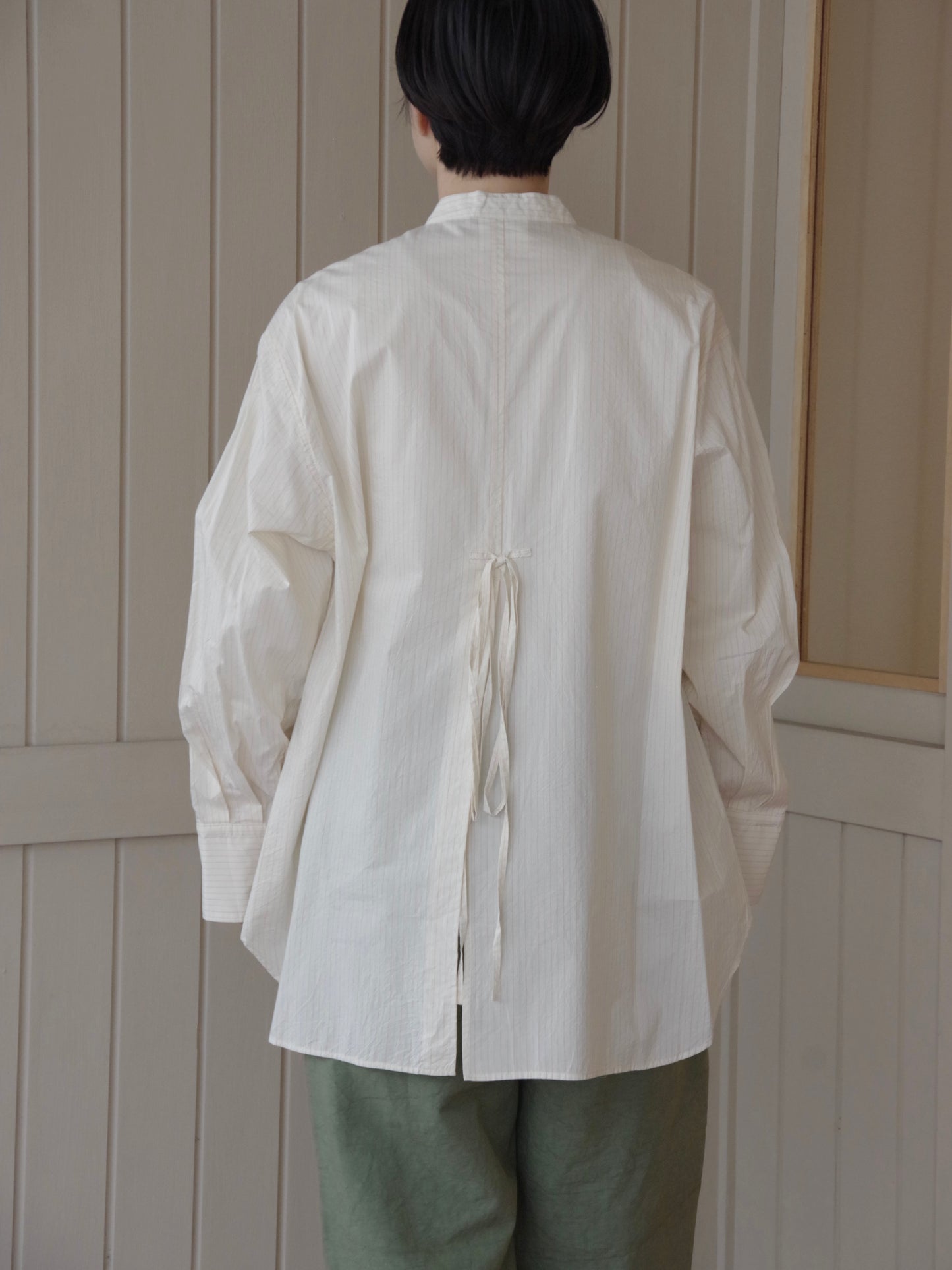 コットンシルク ストライプ moe sleeves バックリボン シャツ | yuni