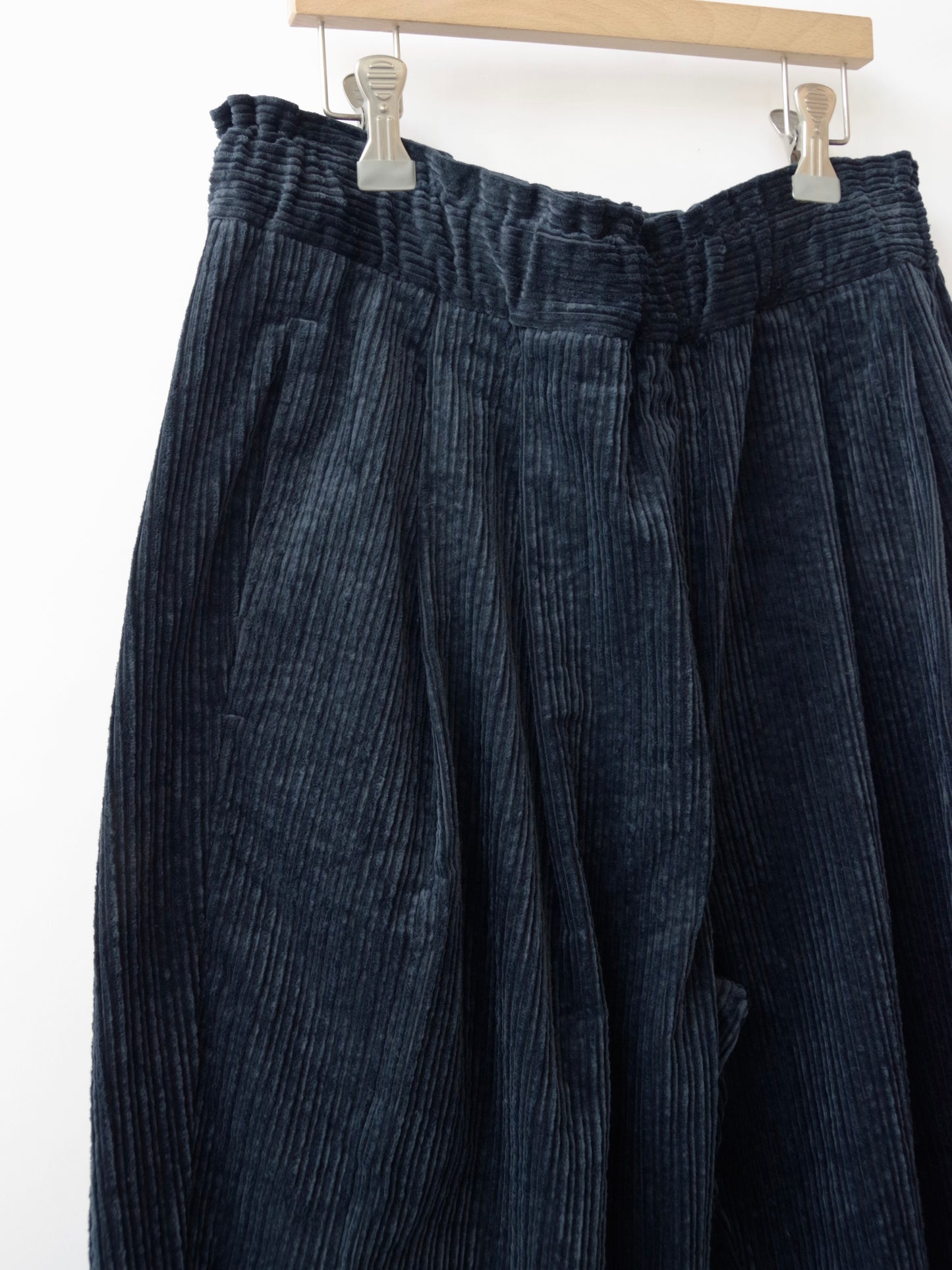 親子コーデユロイ タックイージーパンツ｜UNIVERSAL TISSU