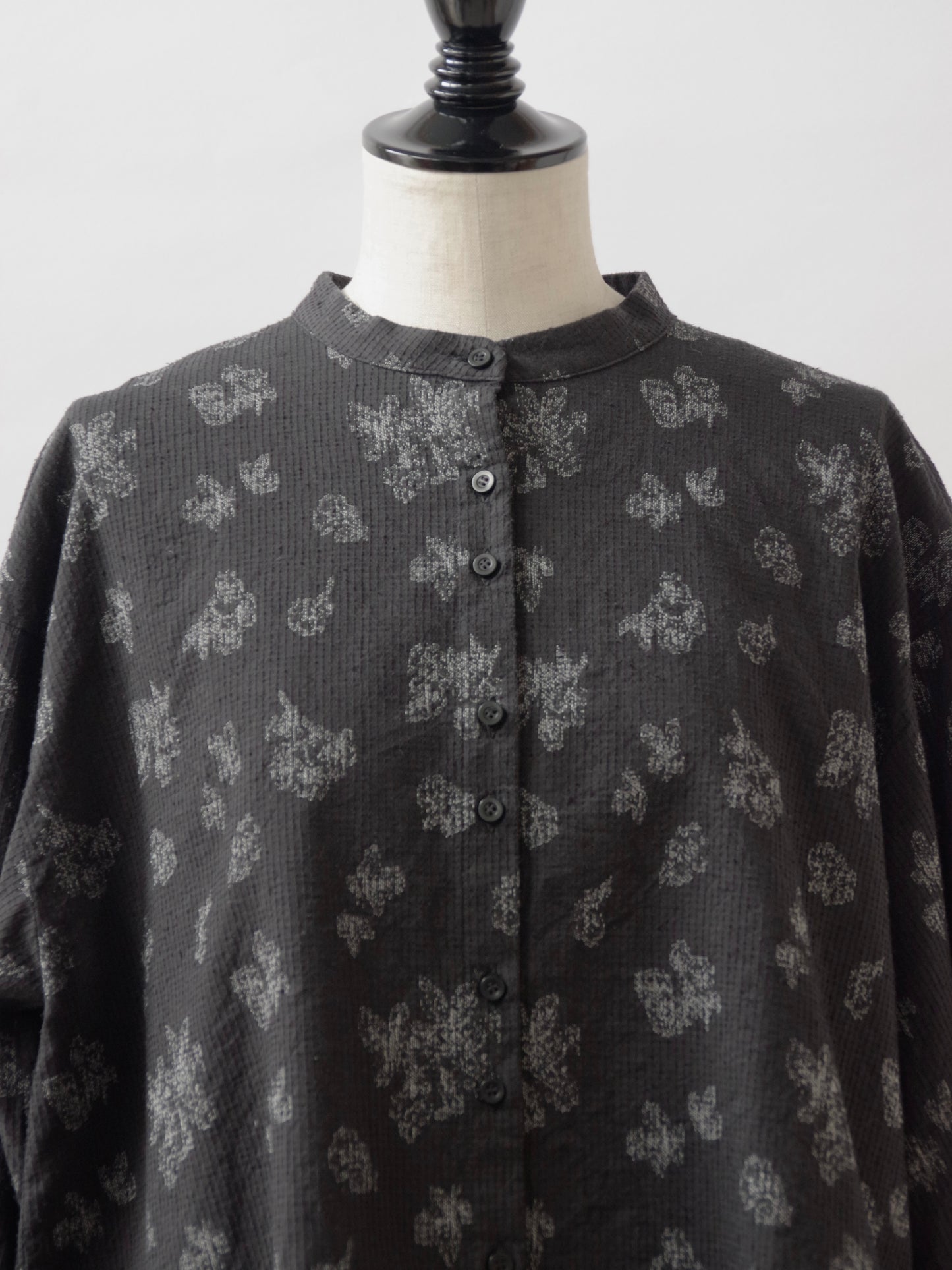 lucie ボリュームスリーブブラウス | qiri