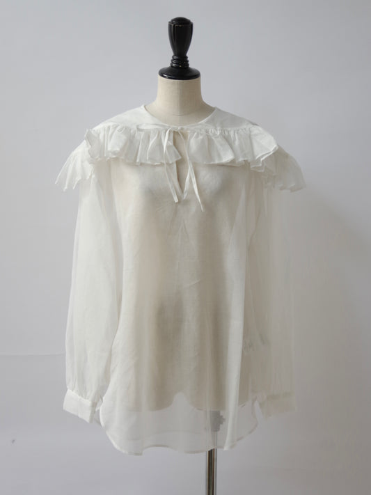 fril collar blouse  |  Heriter