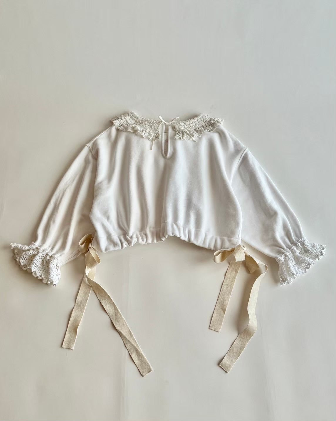 アンティークレース×裏毛 ショートプルオーバー MO-24-CT001 | motley