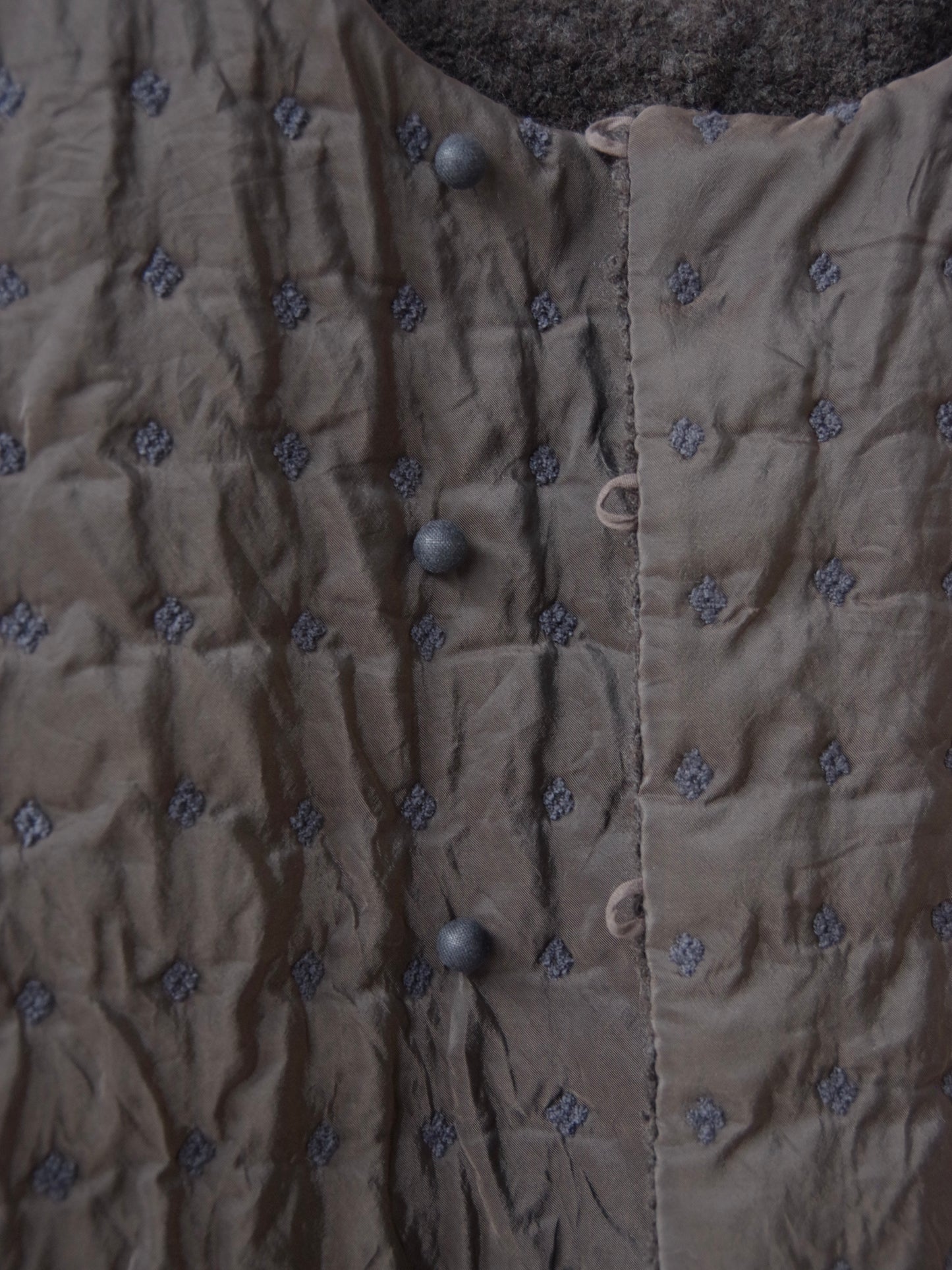 flower dot quilt jacquard ショートリバーシブルベスト | qiri