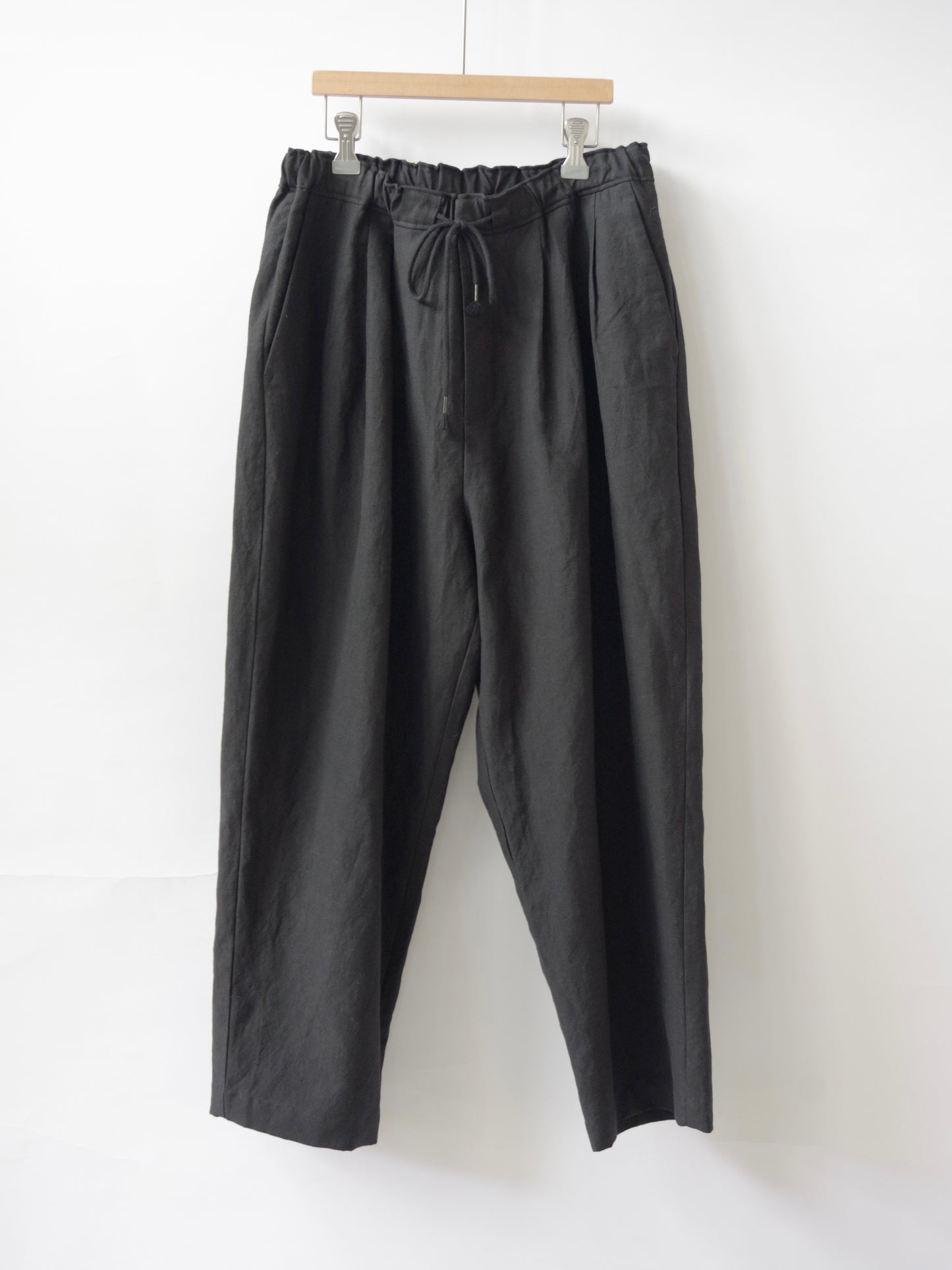 ウールリネンギャバワッシャー イージーテーパードパンツ | OUVERT