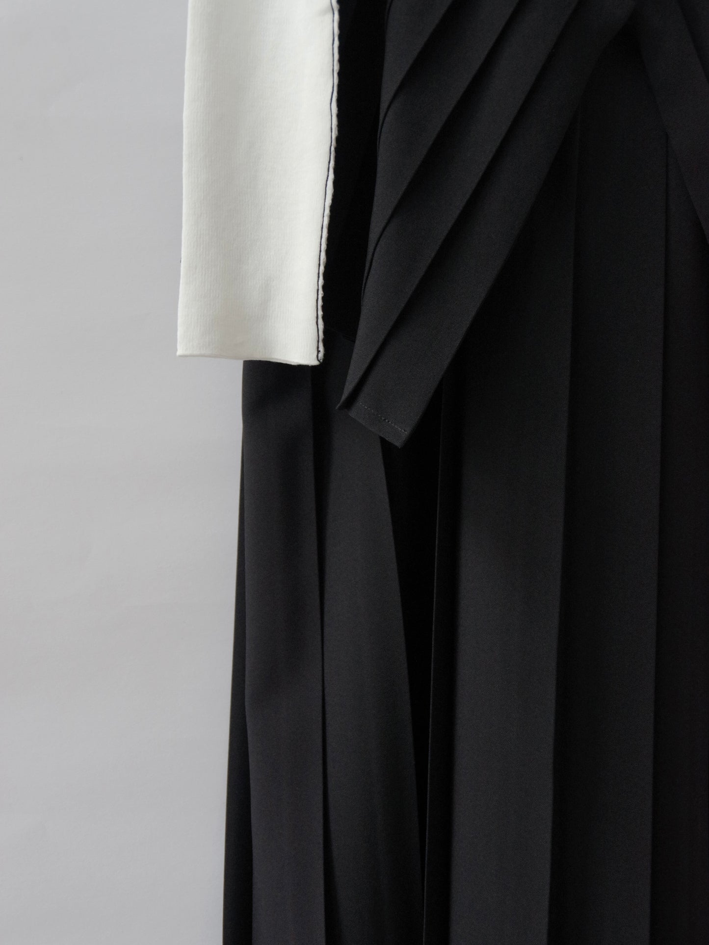 トロピカルワッシャー プリーツ キャミ ワンピース | iki