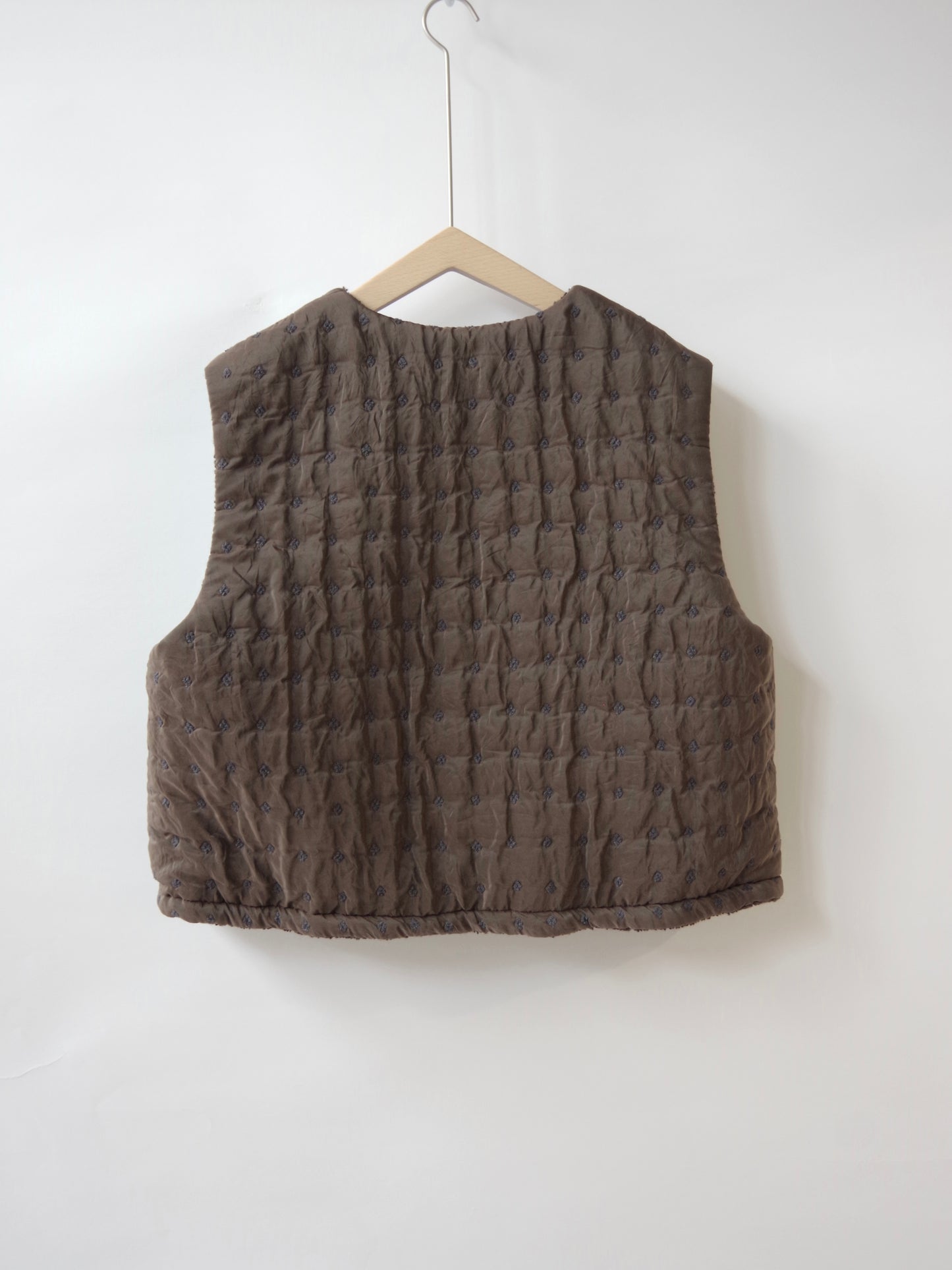 flower dot quilt jacquard ショートリバーシブルベスト | qiri