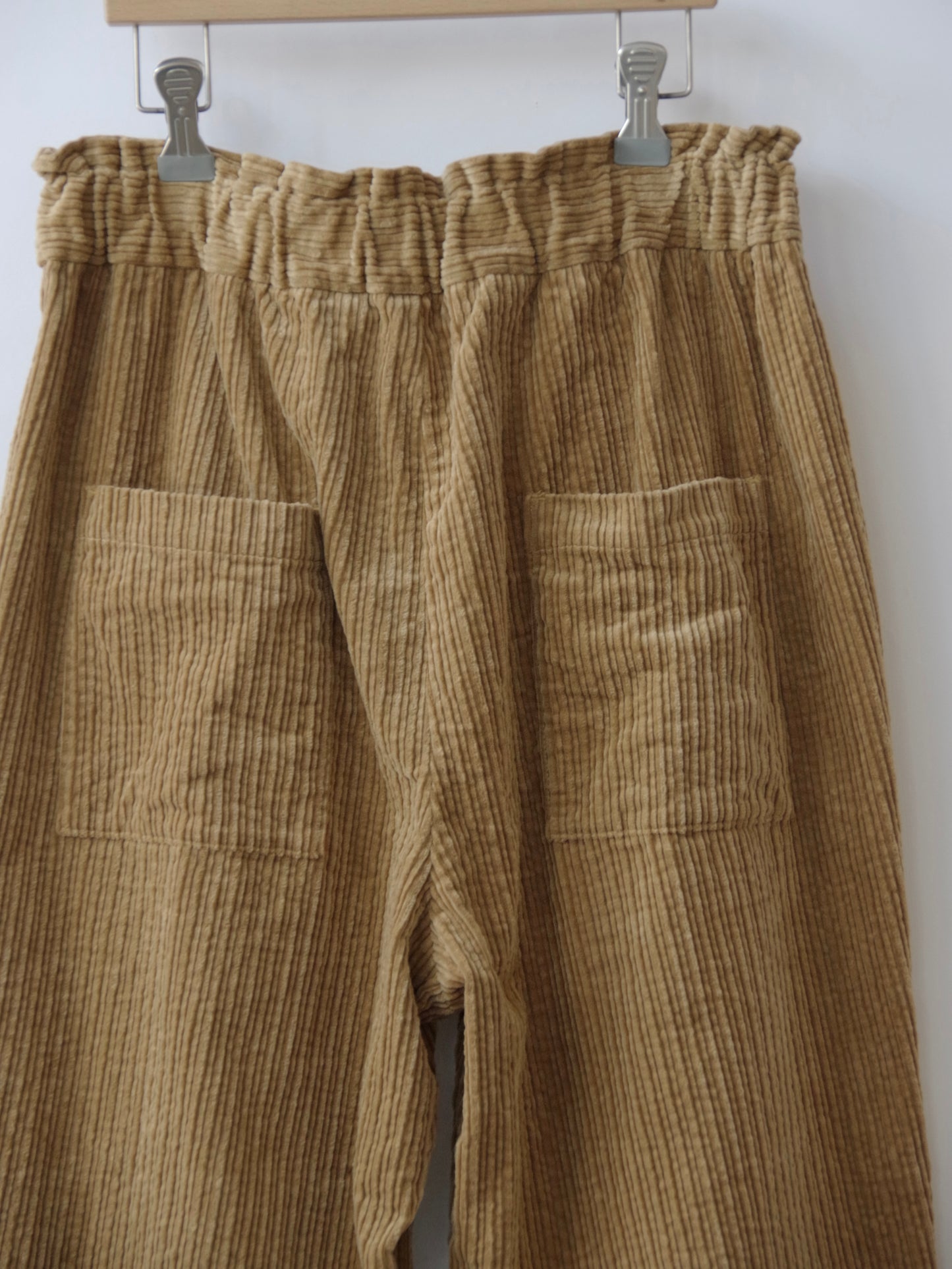 親子コーデユロイ タックイージーパンツ｜UNIVERSAL TISSU