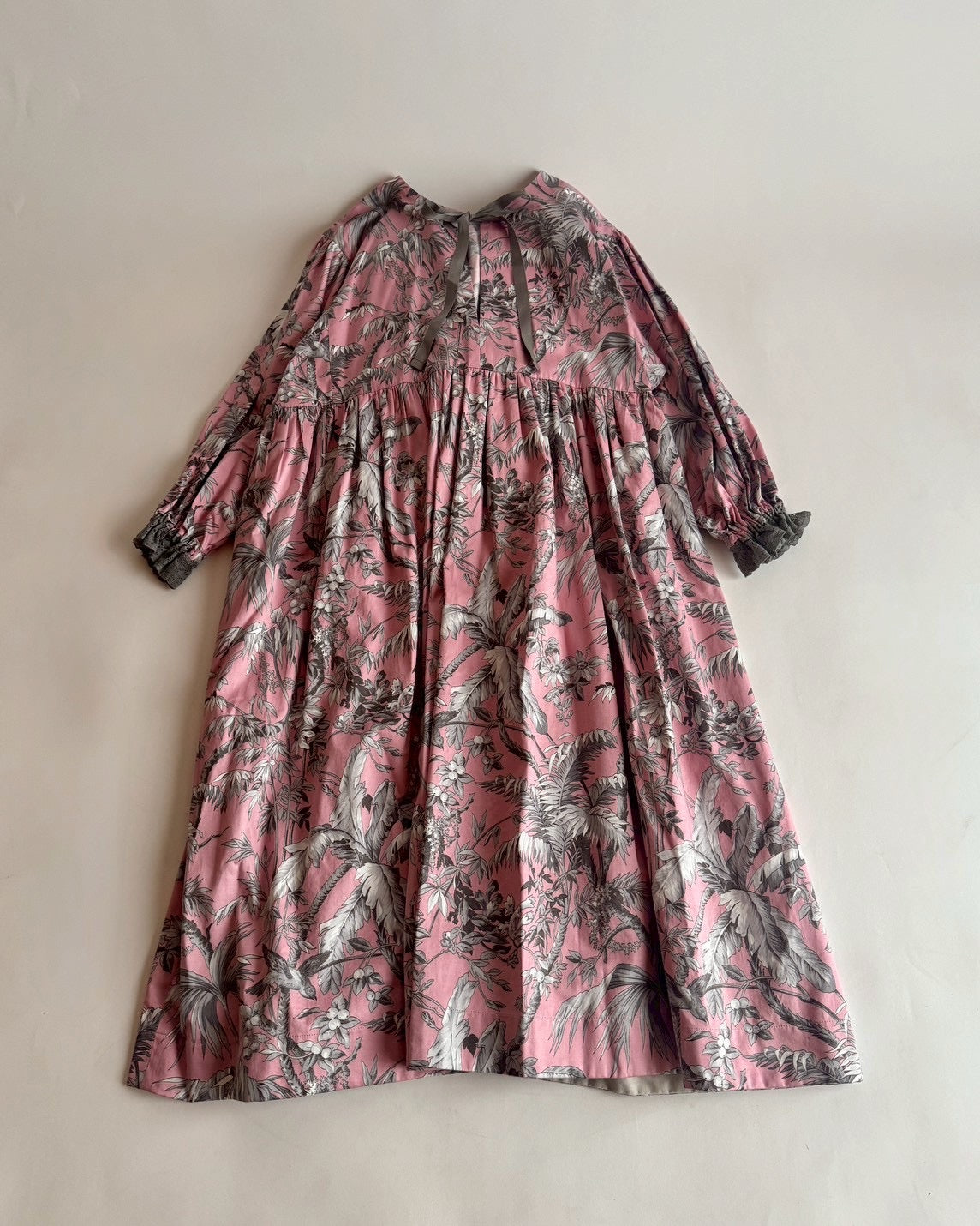 ビンテージプリント ギャザー切り替えワンピース MO-24-OP-063 | motley