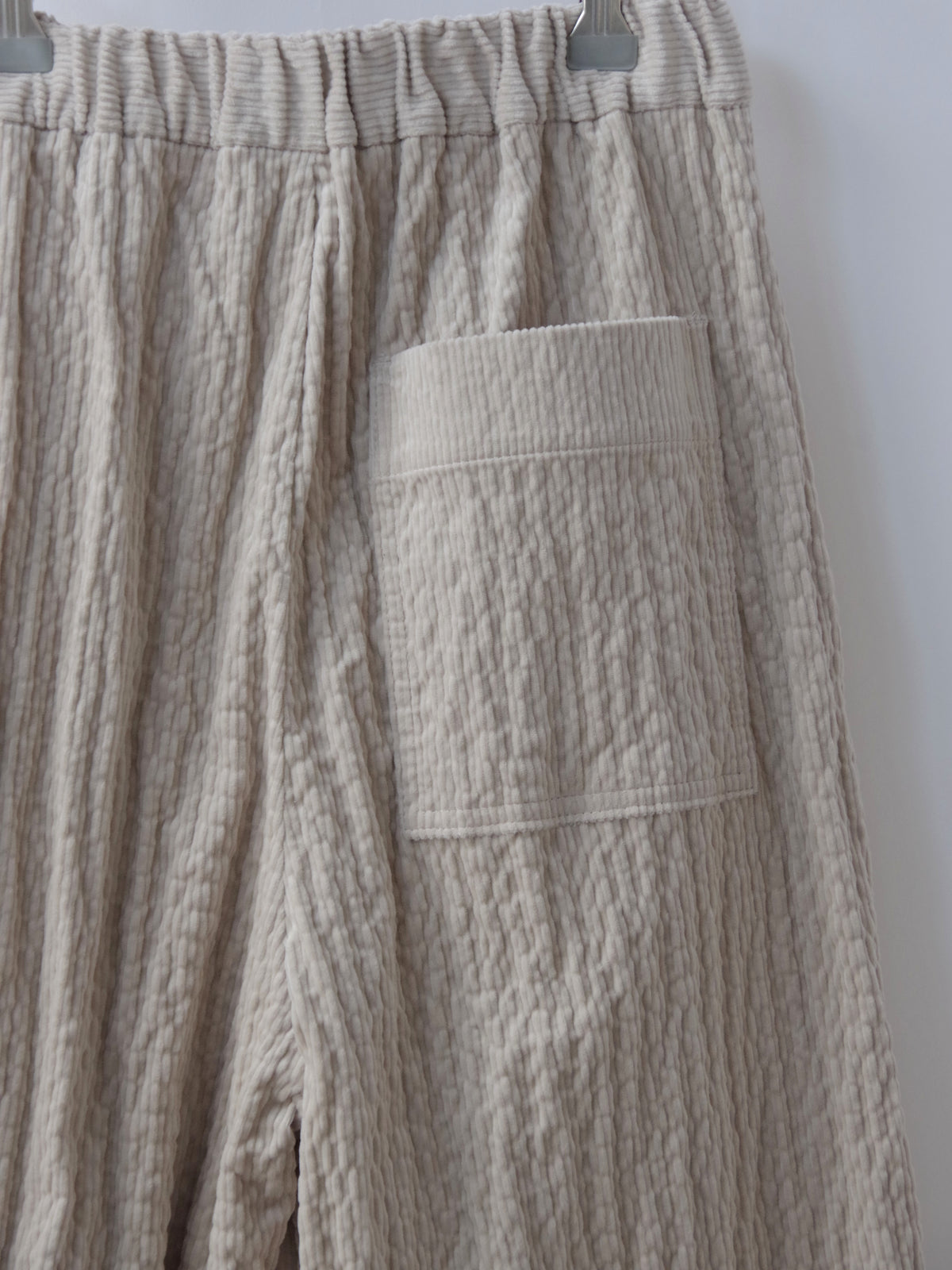 C/Pu shirring corduroy relax パンツ | yuni