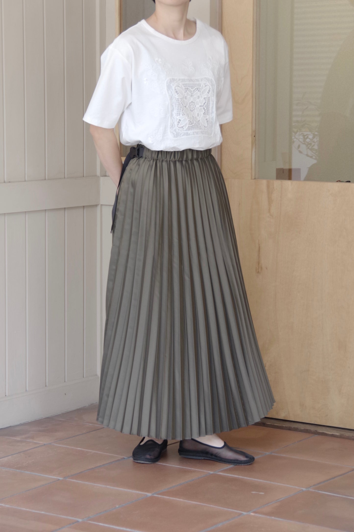 Polyester twill half way accordion pleated skir | itochi