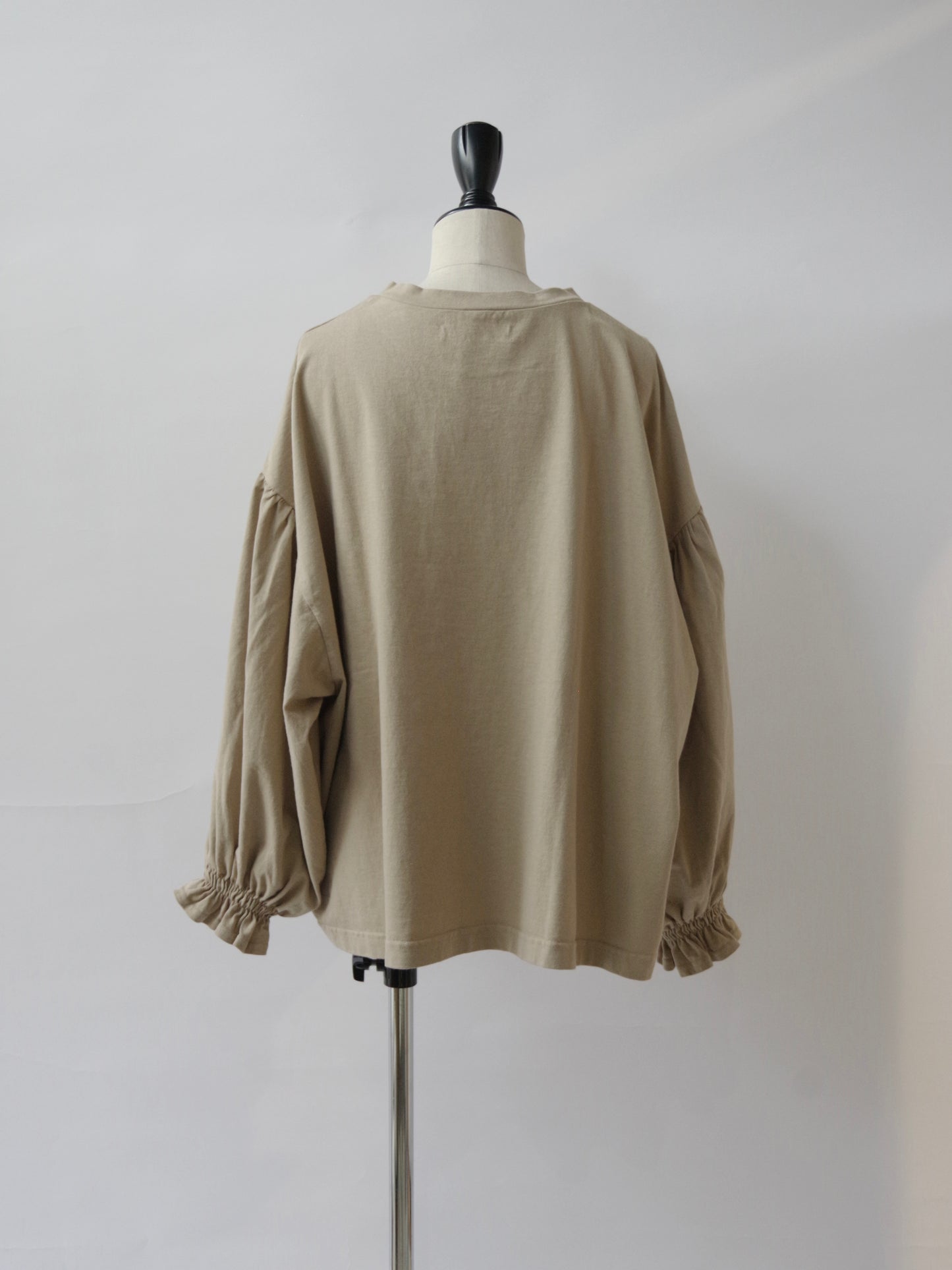 オールUSAコットン 袖口ギャザープルオーバー　（3 colors) | UNIVERSAL SEVEN