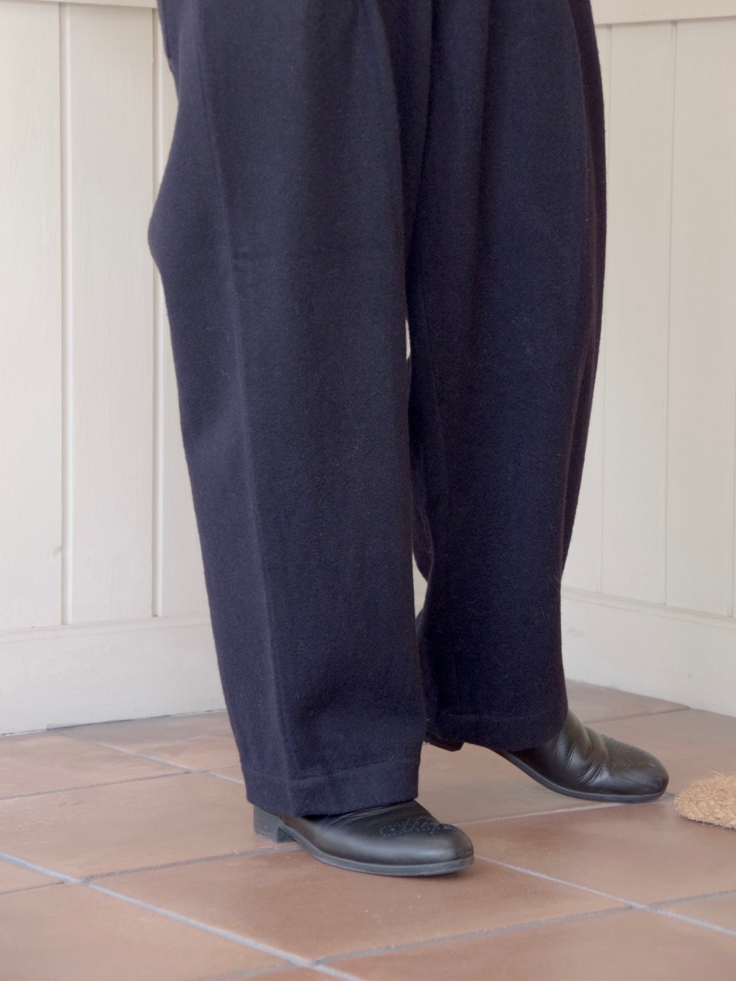 ウールカシミヤビーバータックストレートパンツ |  TISSU