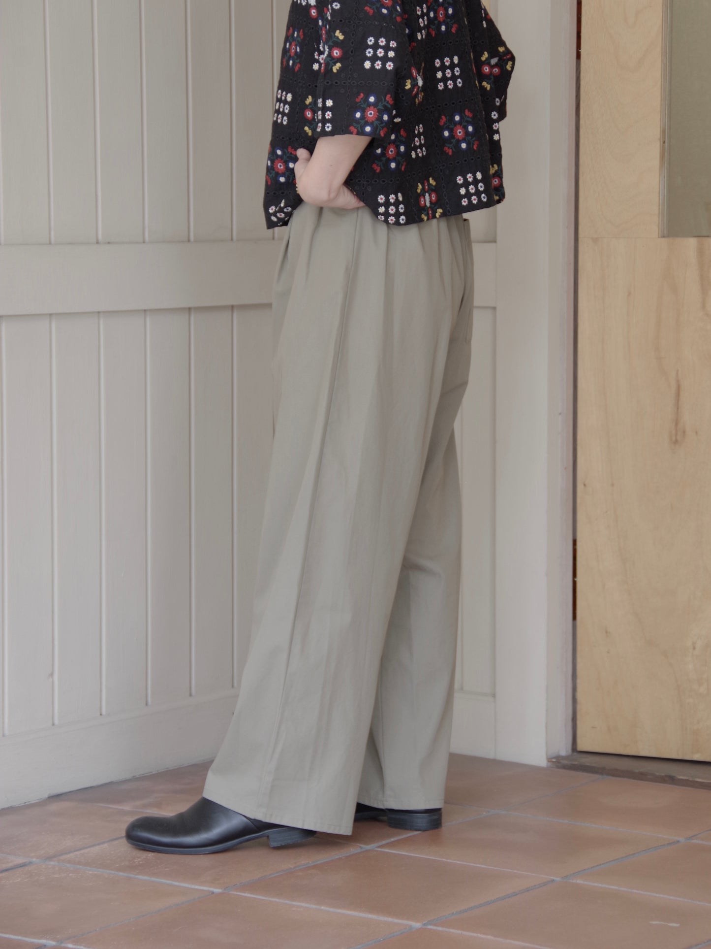 80/2強撚コットンギャバwideパンツ (2 color) | yuni