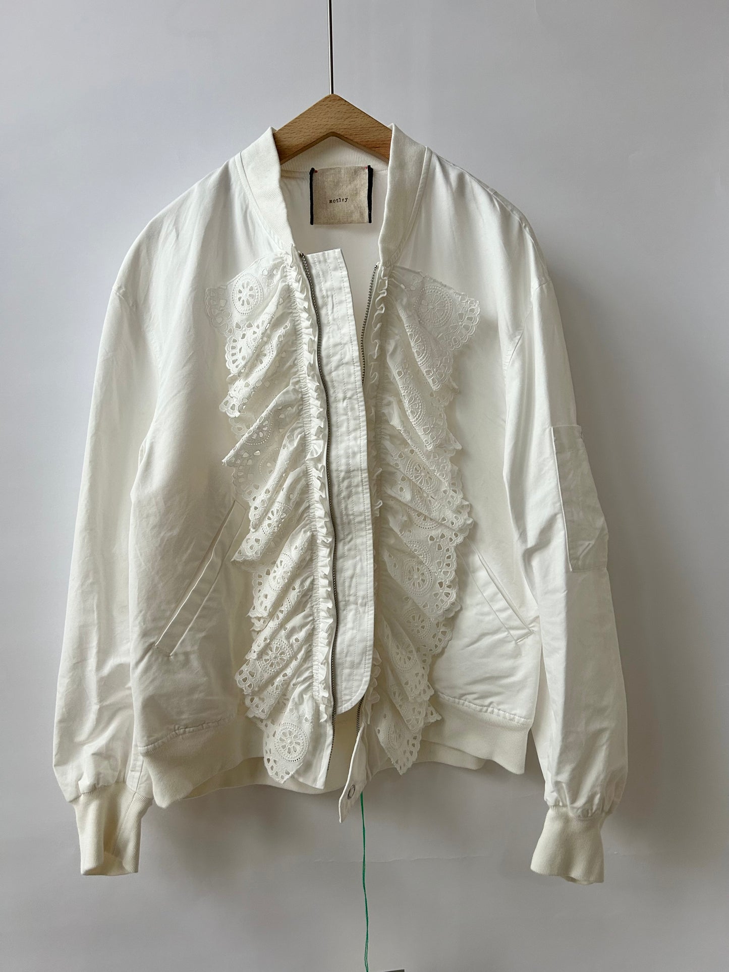 レースフリルブルゾン MO-25-BZ-012 | motley