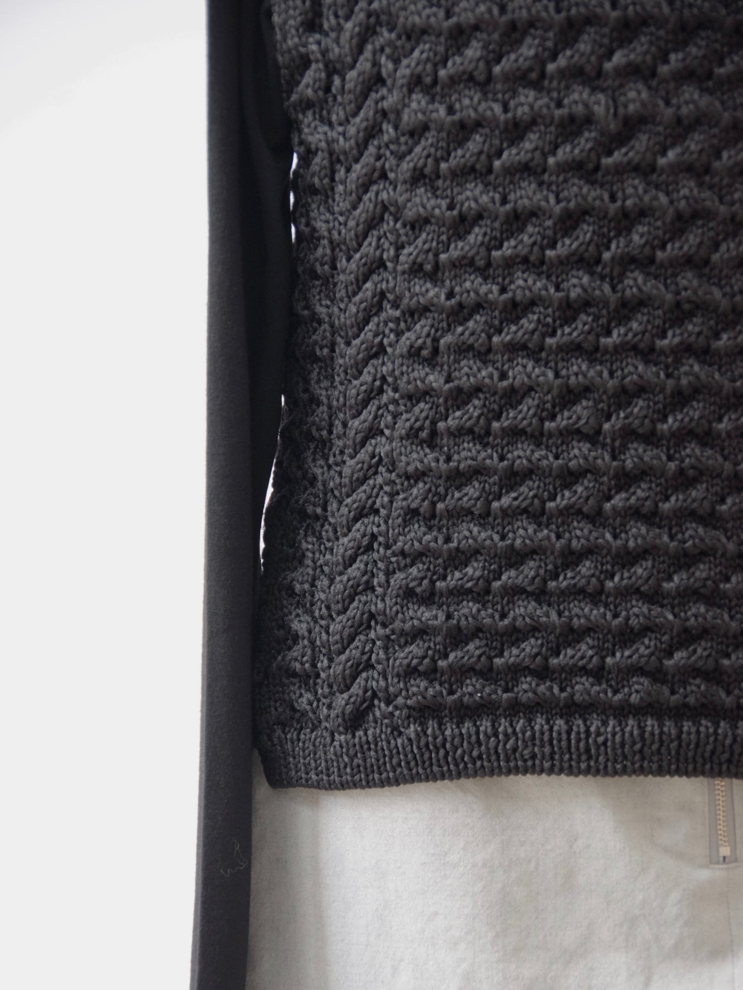 ナイロンリリーヤーン アラン編み ベスト | iki